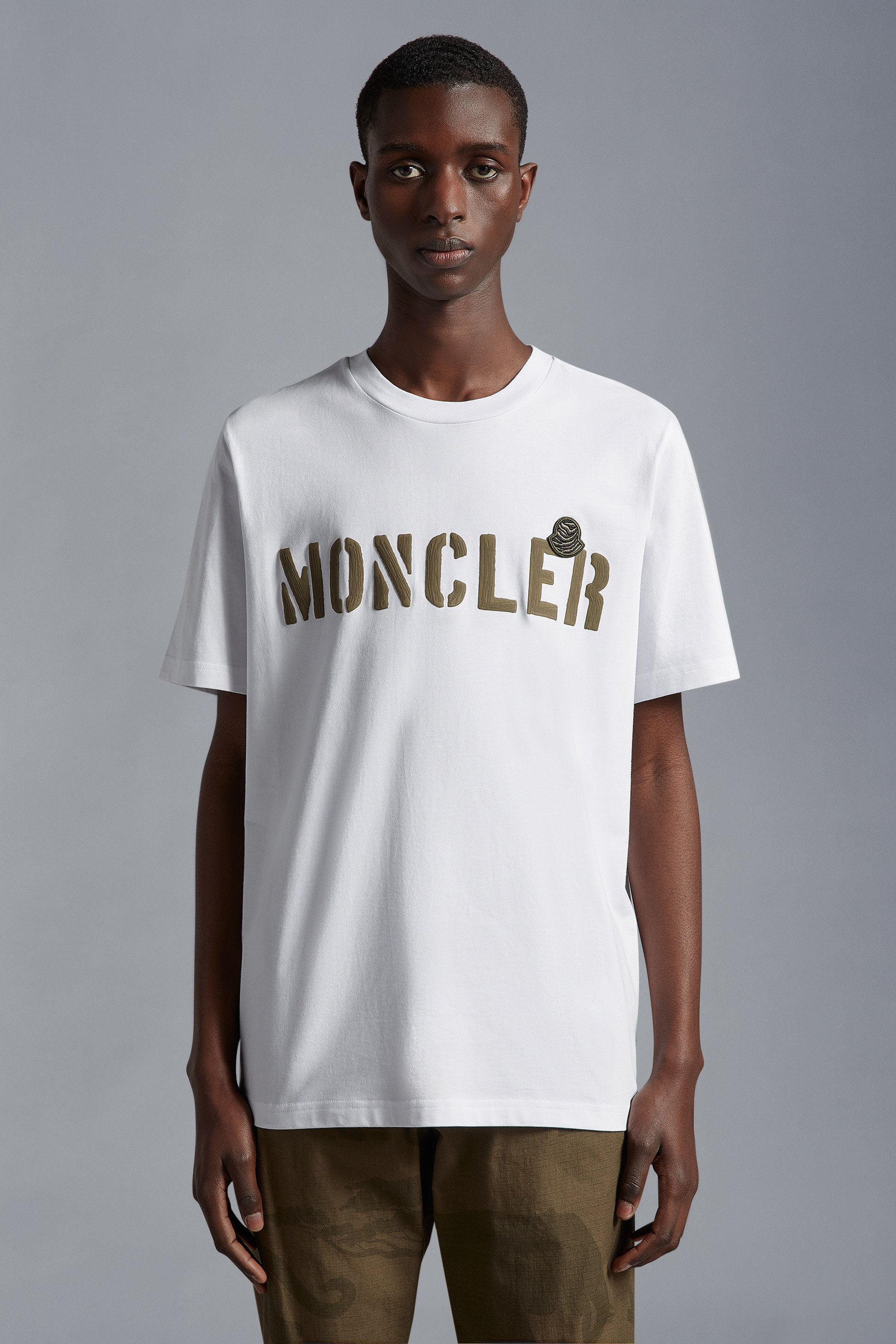 MONCLER ホワイトTシャツ-