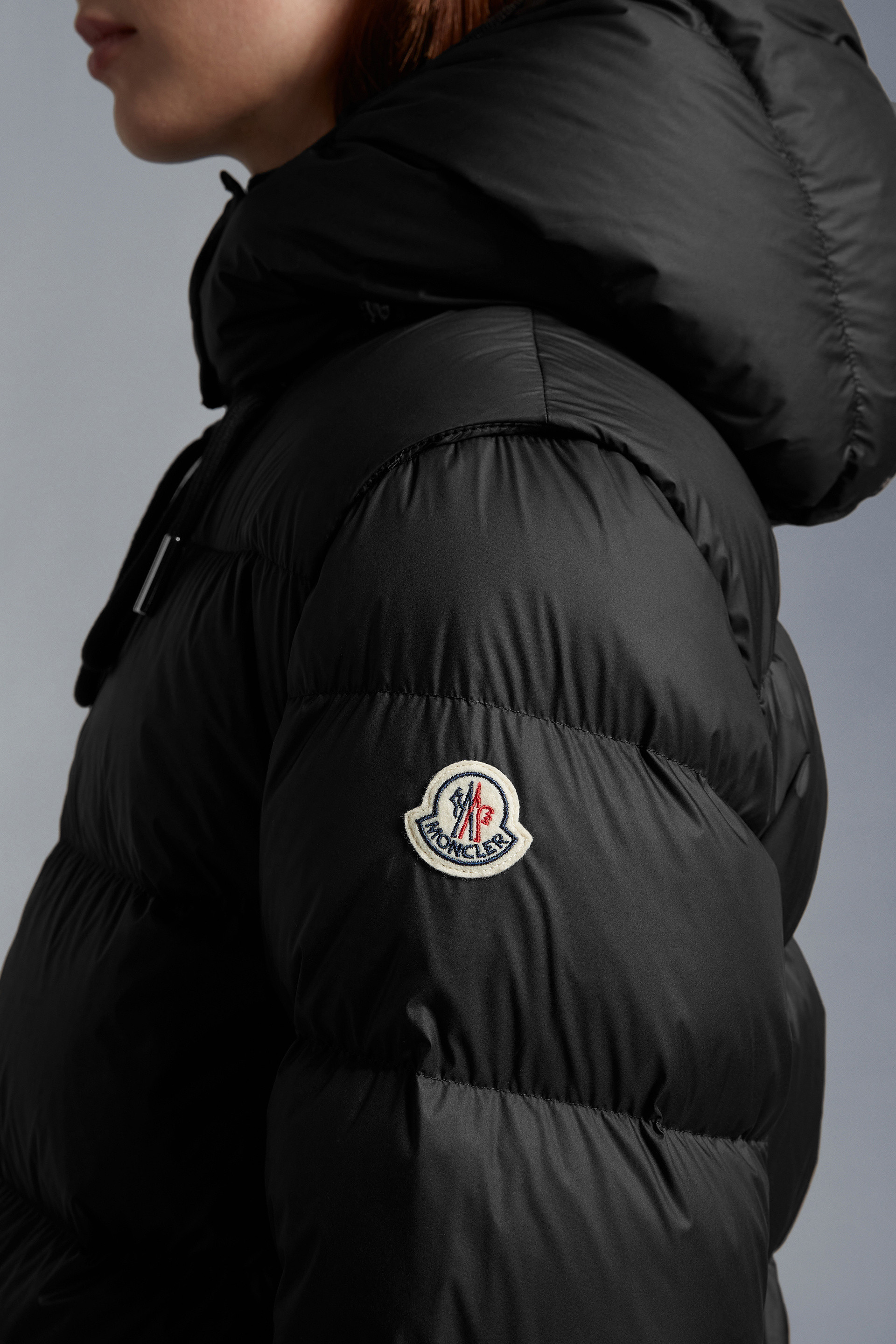 フラワーオブライフ お値下げ♥【MONCLER】 Baaba パーカー ナイロン