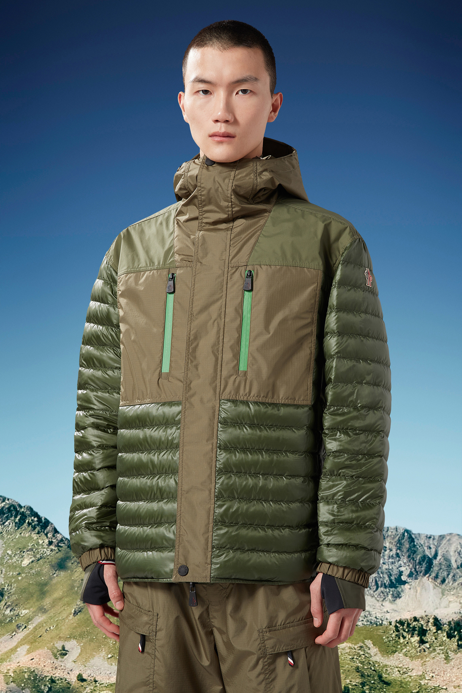 最終お値下げ】MONCLER グレージュロングダウンコート サイズ0-