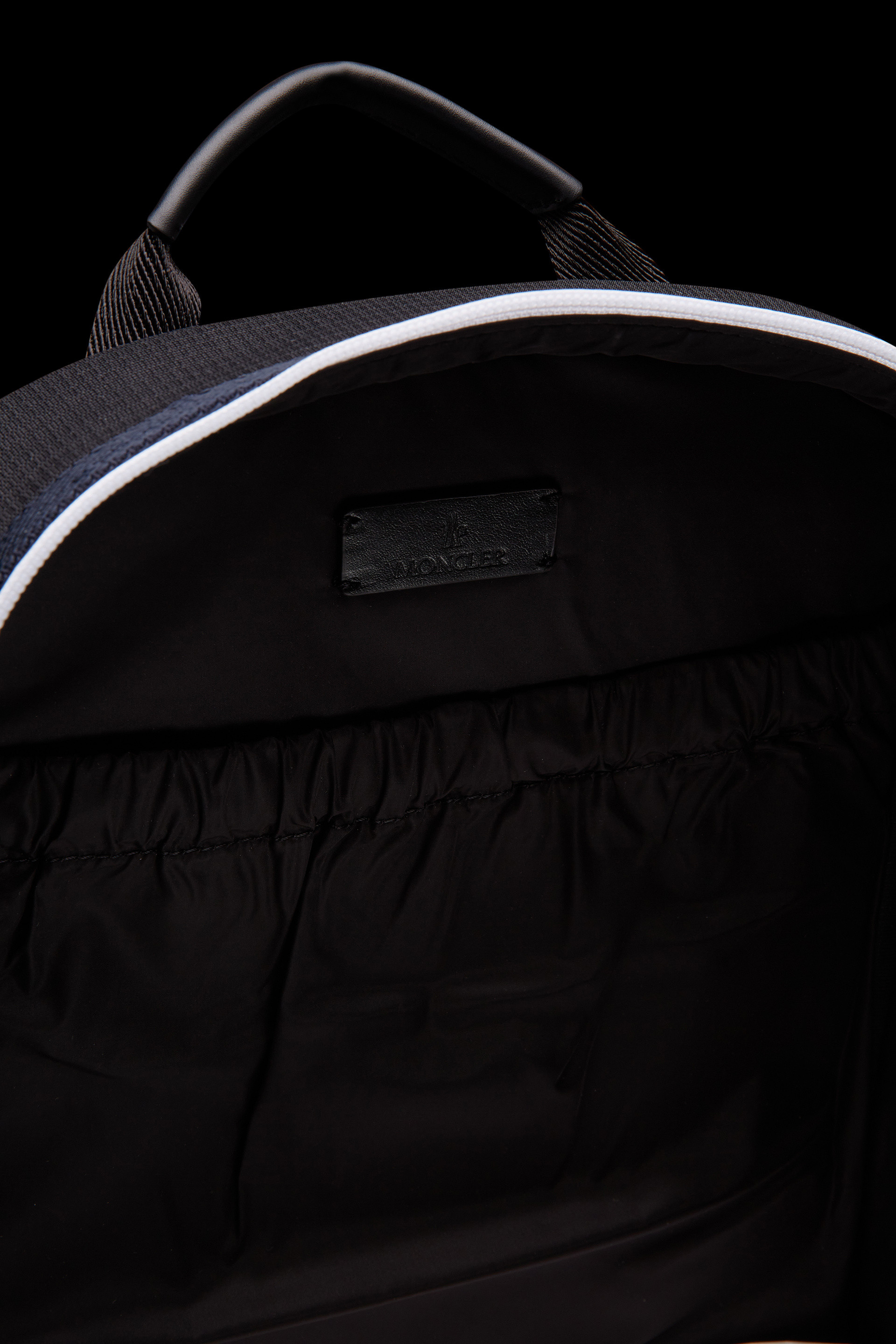 Verzakking Schandelijk Rust uit Black Cut Backpack - Bags & Trolleys for Men | Moncler US