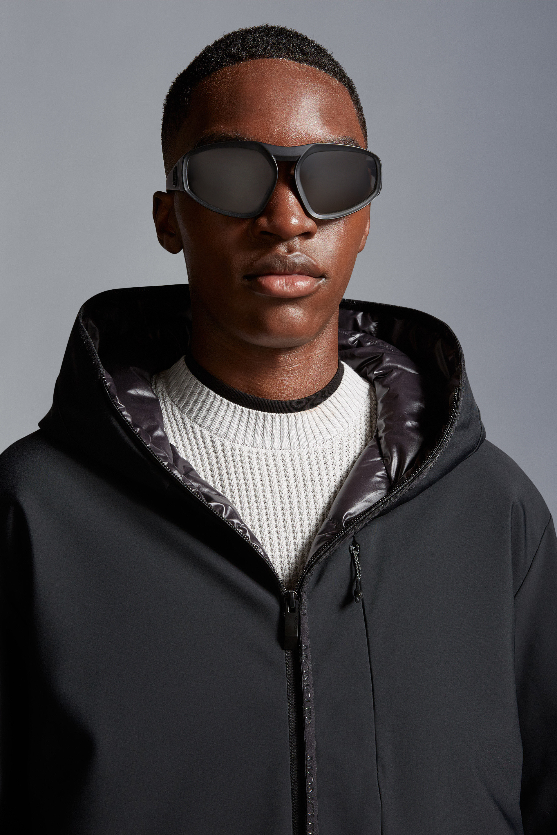 Black Iton Hooded Jacket - Short Down Jackets for Men | Moncler CA