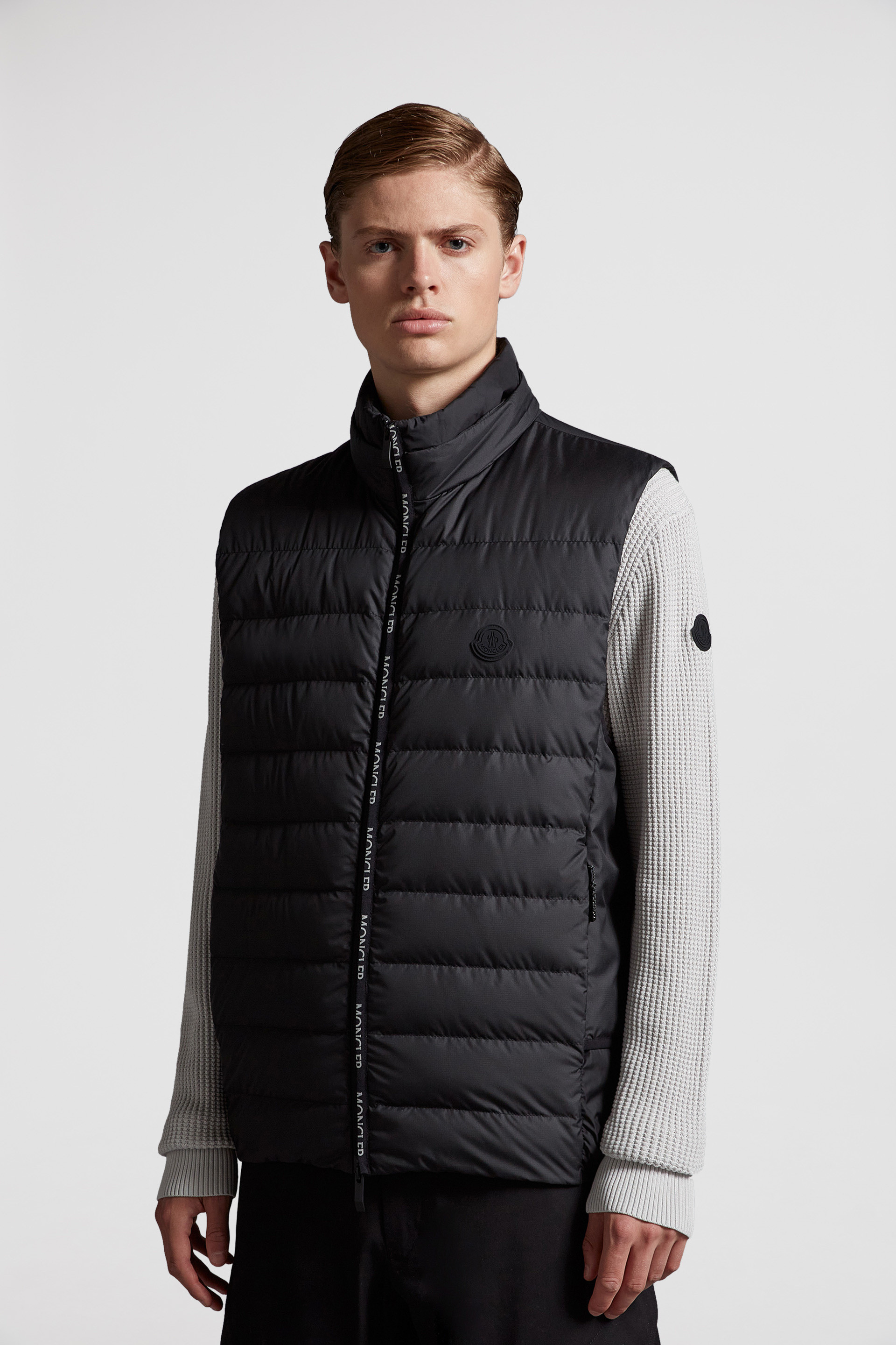 平置き実寸MONCLER モンクレール TARN GILET ファー　ダウン　ベスト　黒