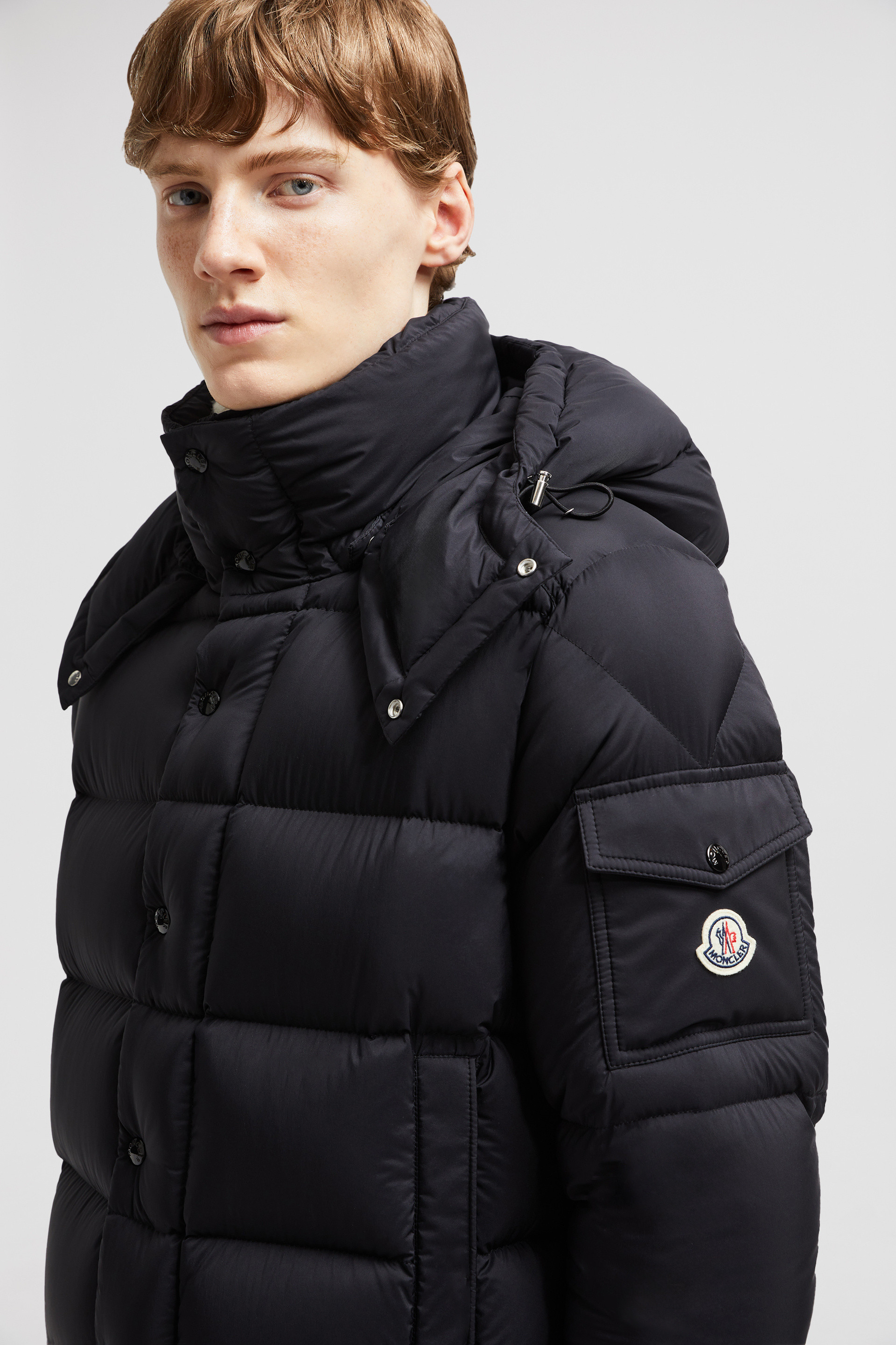 Moncler puffer jacket hotsell with fur hood mens