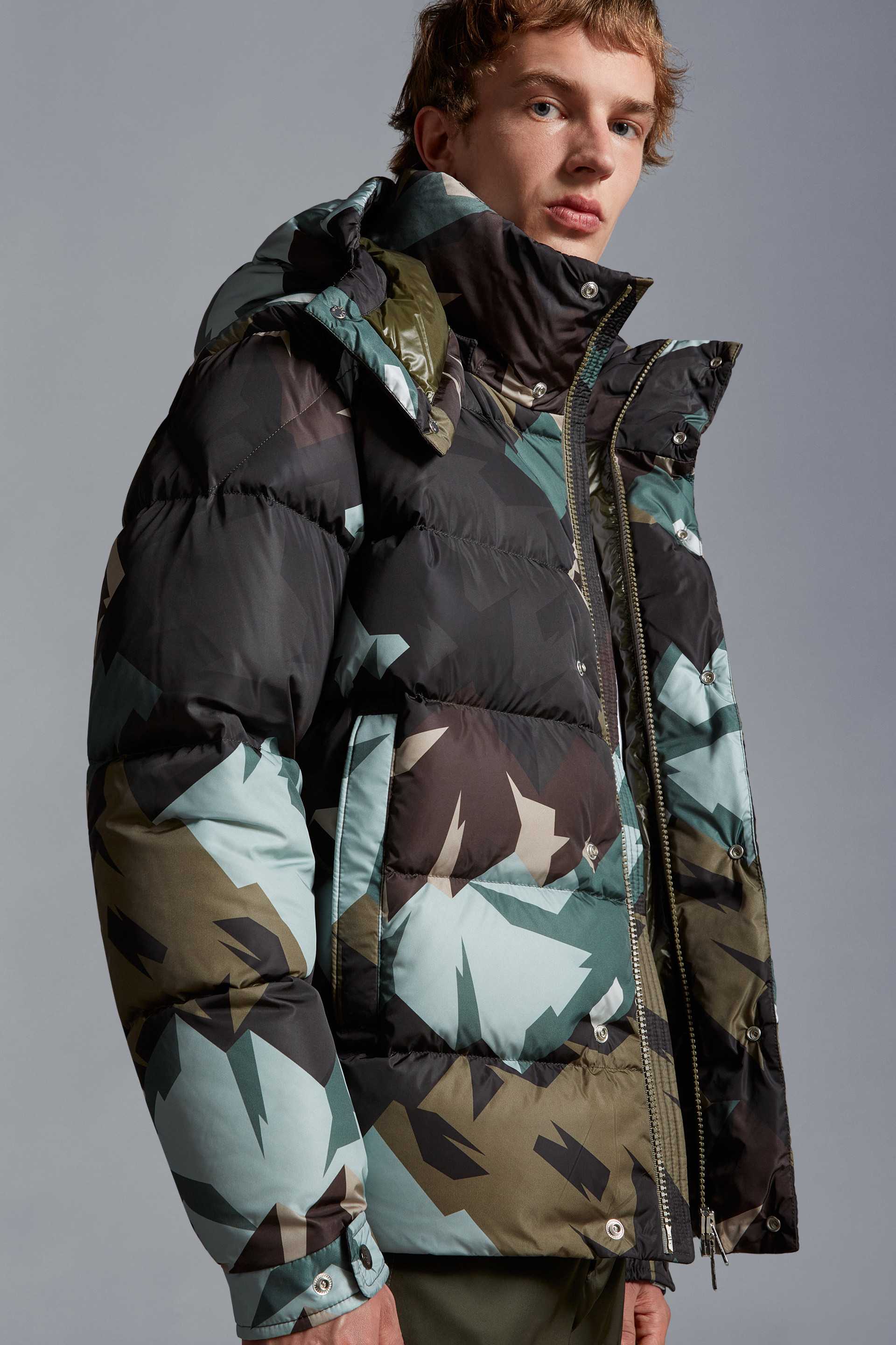 Moncler Japan Online Shop — Clothing and Down Jackets
