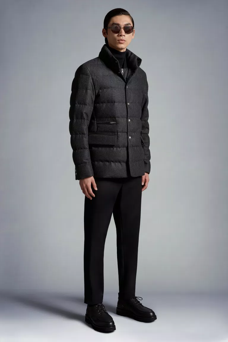Black Yathkyed Short Down Jacket - Coats & Jackets for Men | Moncler EE