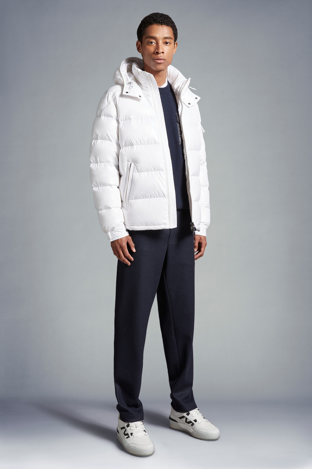 Puffer jacket store mens moncler