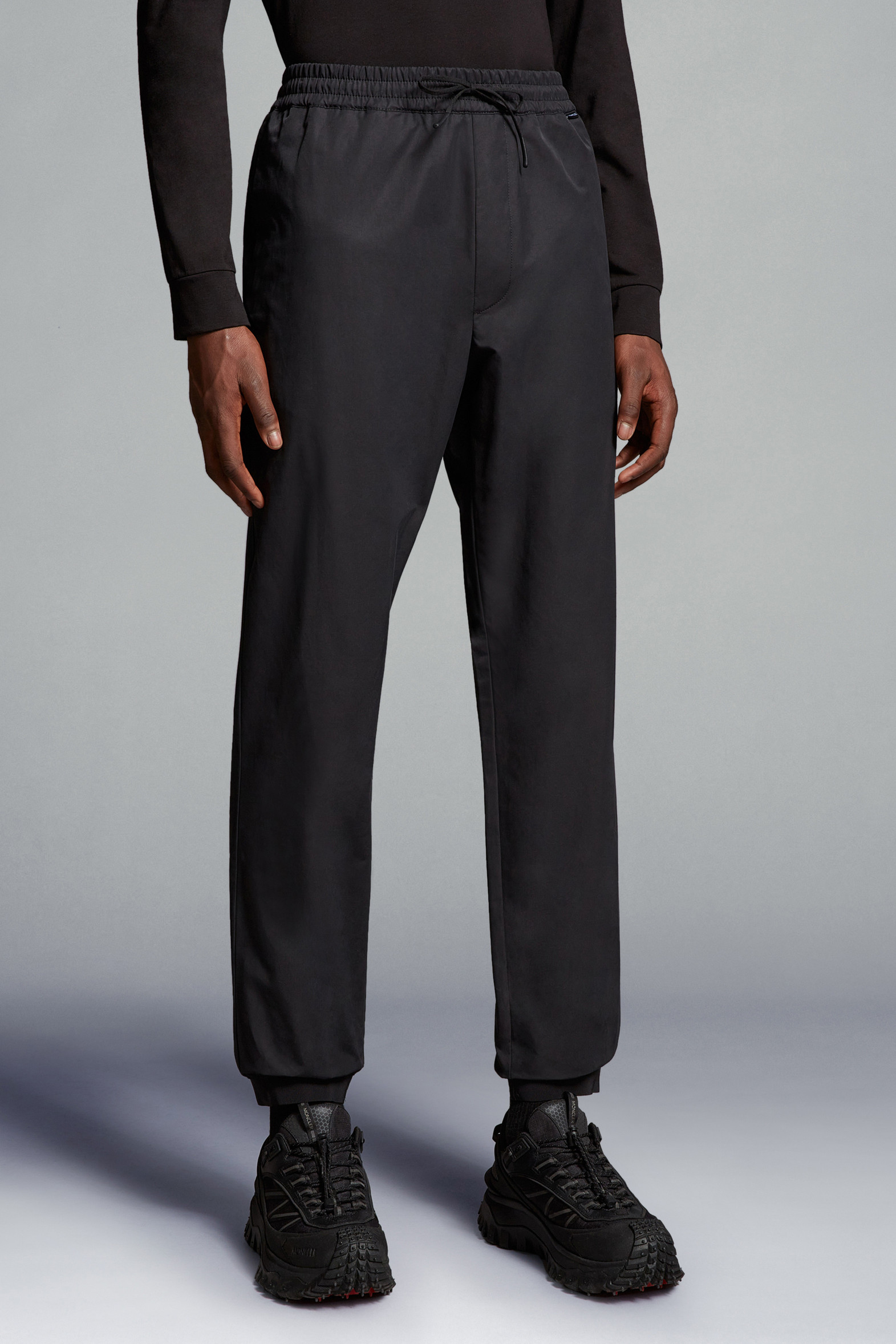 Black Cotton & Nylon Jogging Pants Pants & Shorts for Men Moncler US