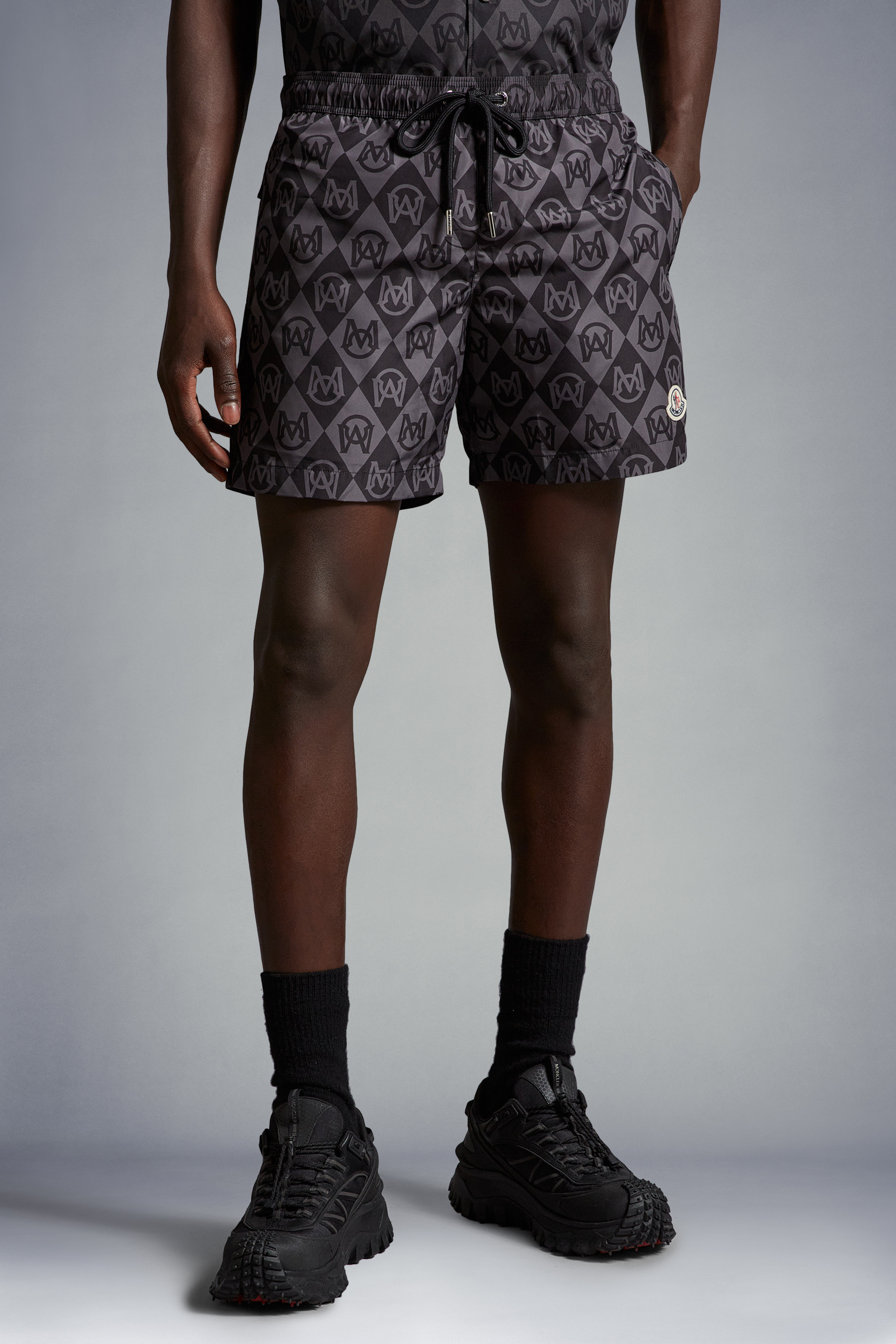 Mens black moncler outlet shorts