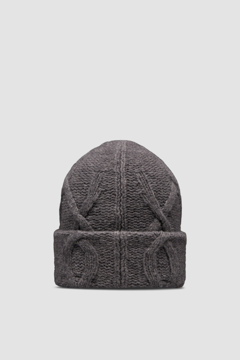 BEANIE HAT IN DOVE GRAY WOOL 352363
