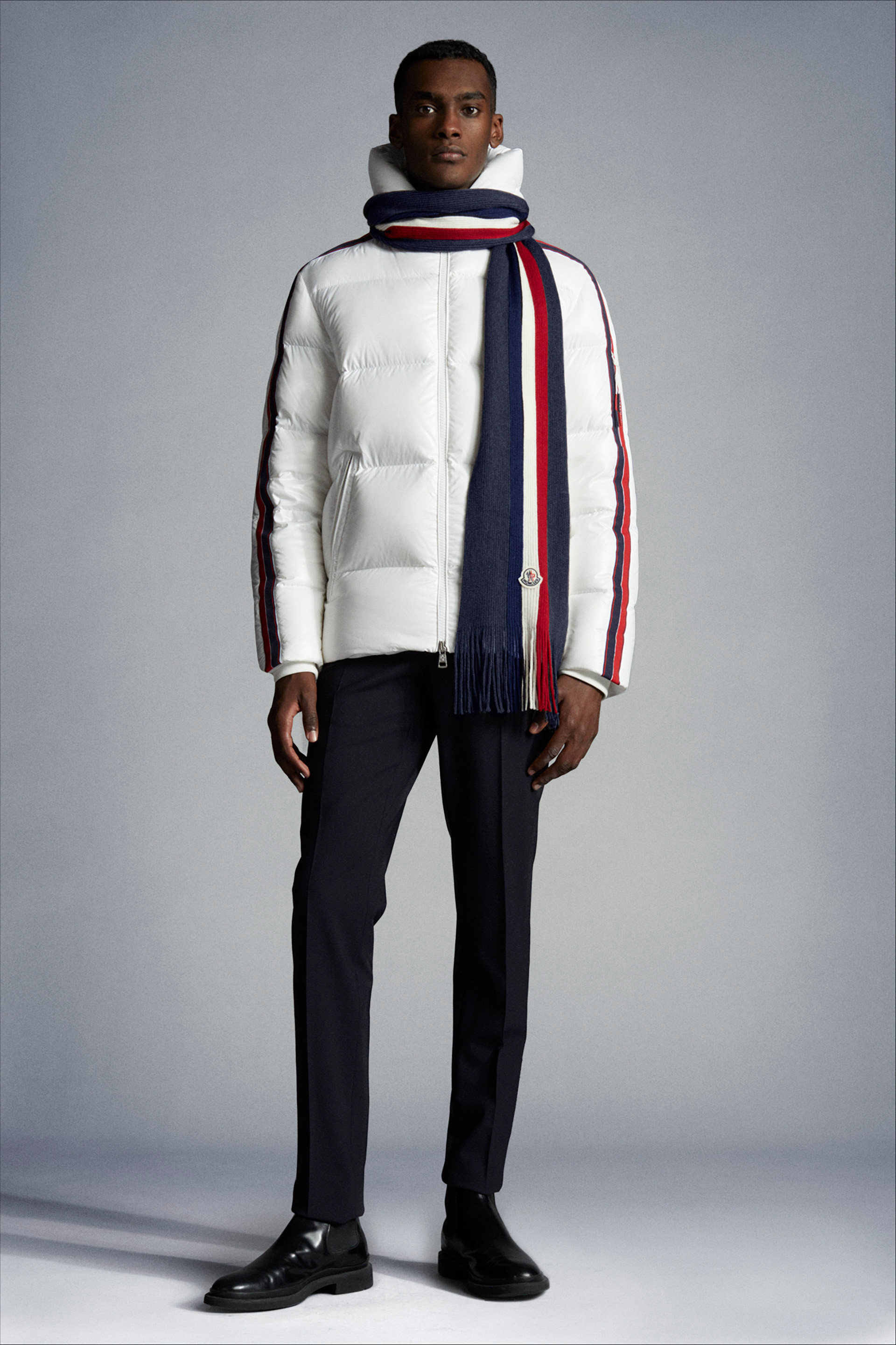 Moncler deals puffer scarf