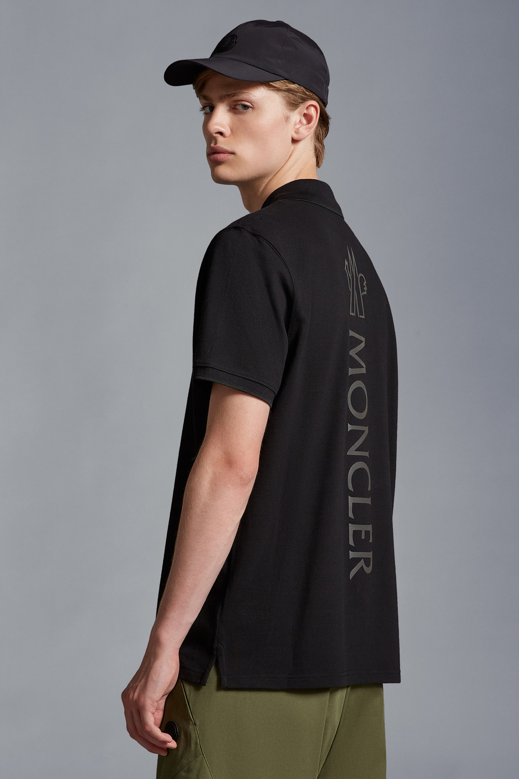 ブラック ポロシャツ : Tシャツ＆ポロシャツ 向けの メンズ | モンクレール