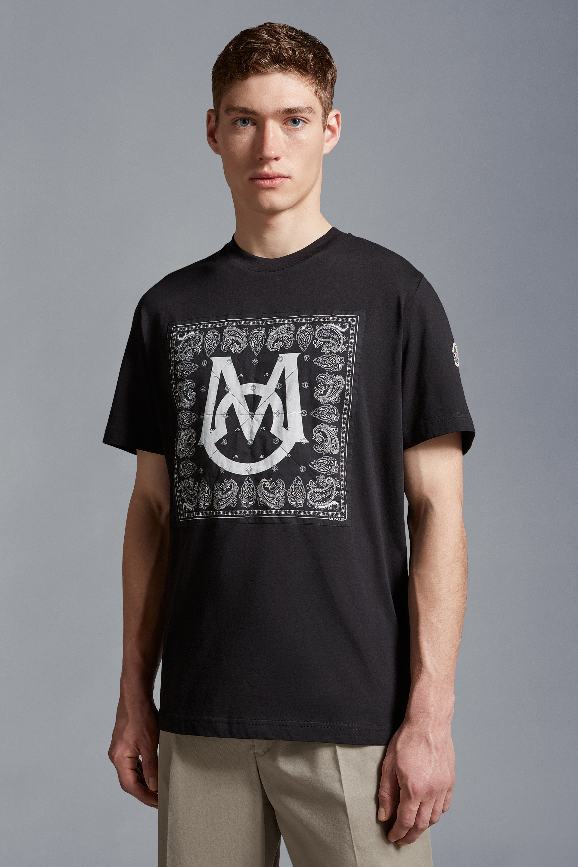 ブラック Tシャツ : Tシャツ＆ポロシャツ 向けの メンズ | モンクレール
