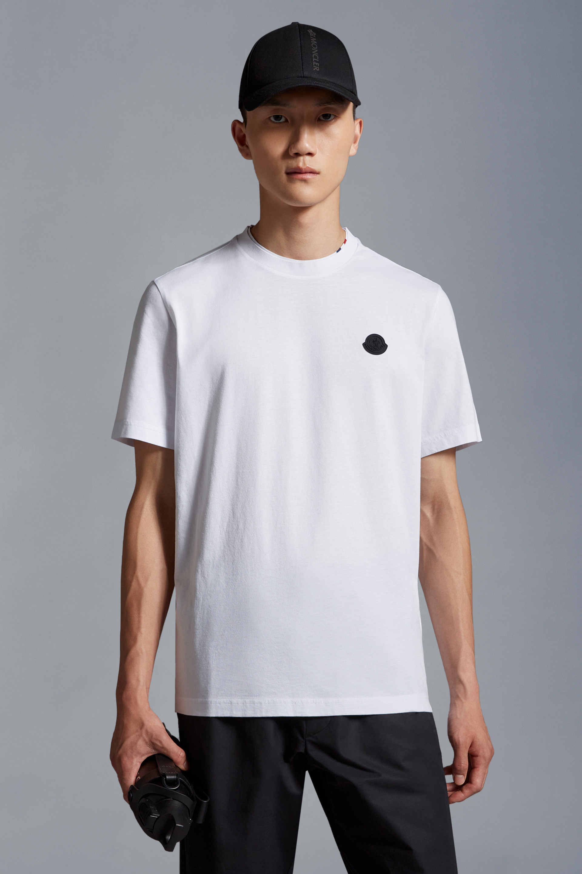 MONCLER Tシャツ -