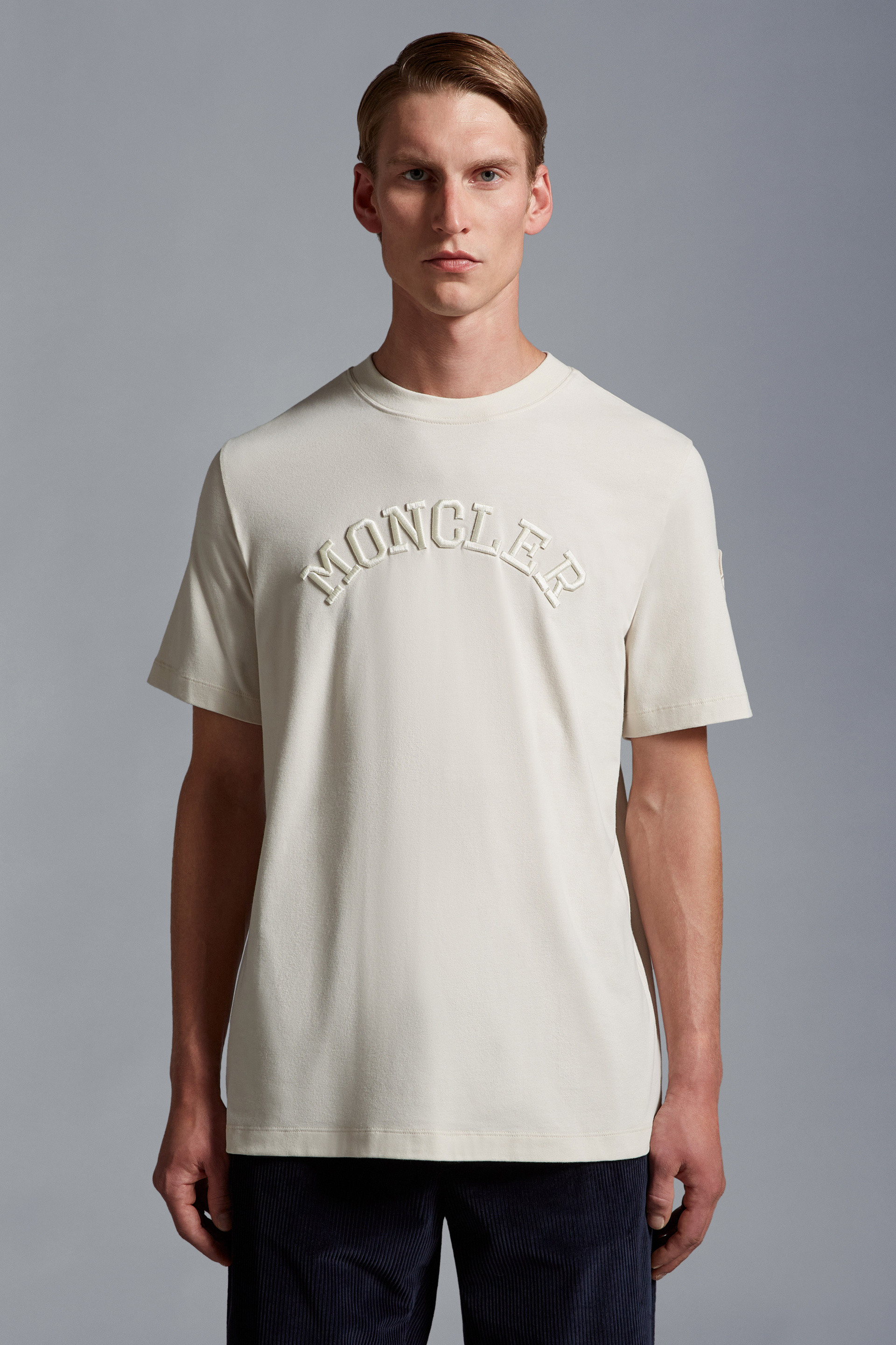 White moncler t shirt hot sale mens