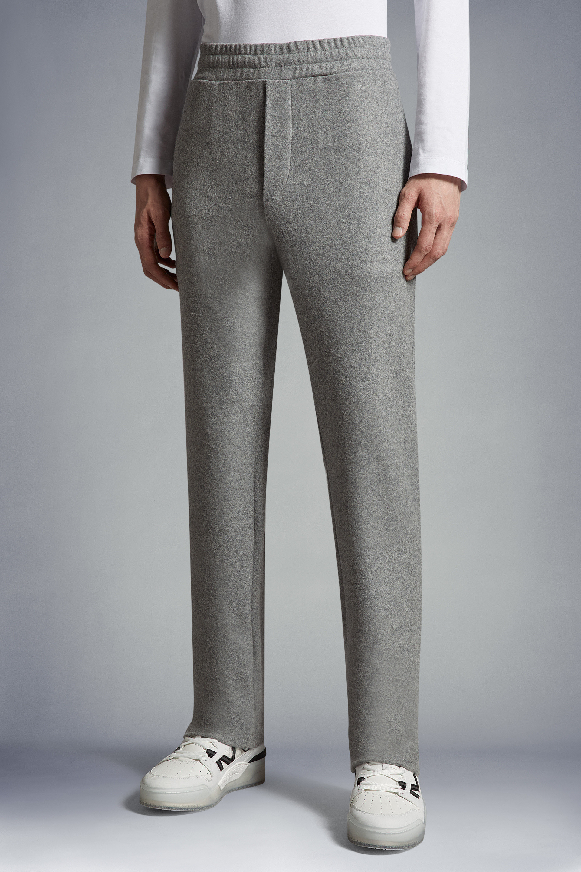 Moncler sales grey sweatpants