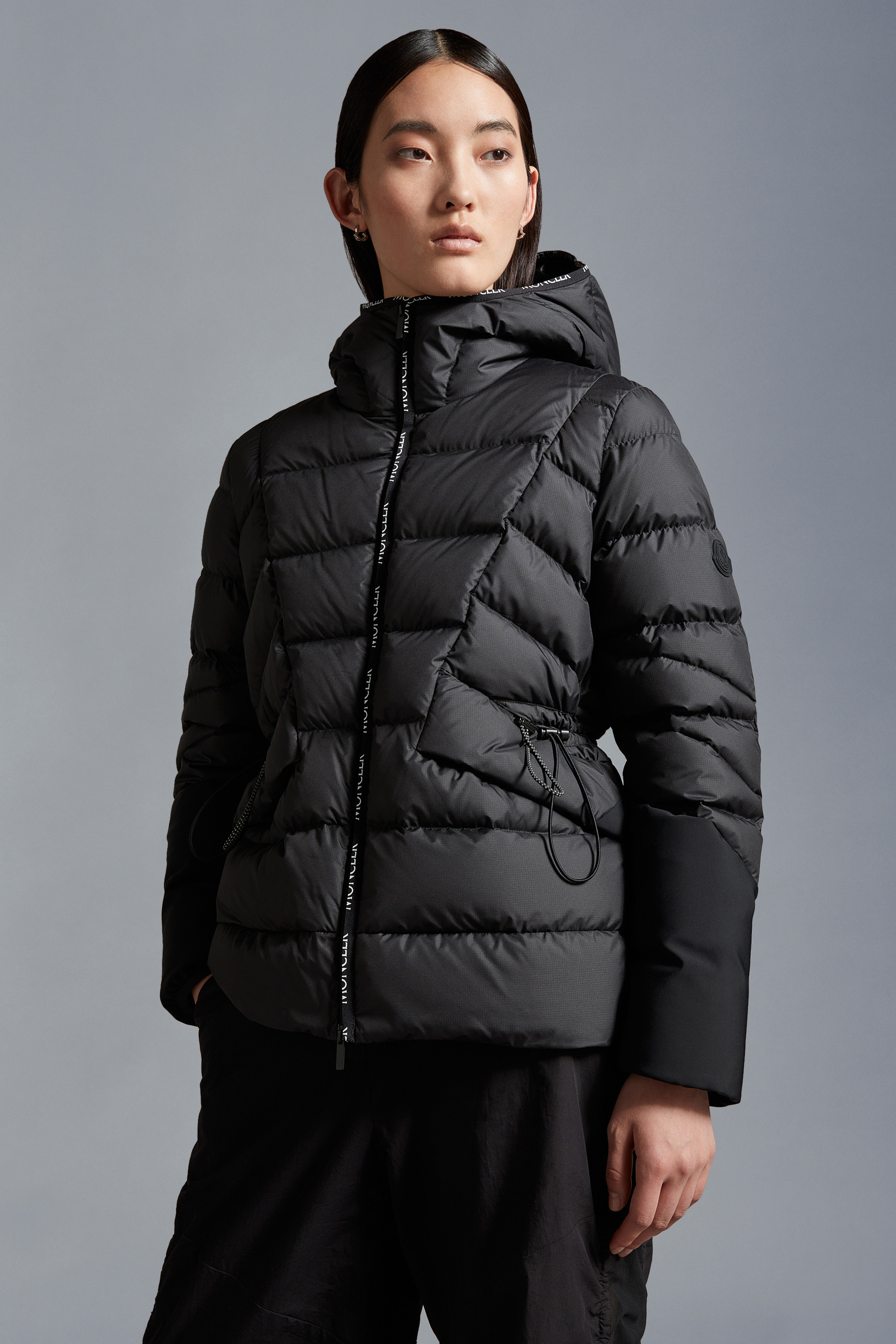 Black Sittang Short Down Jacket - Short Down Jackets for Women