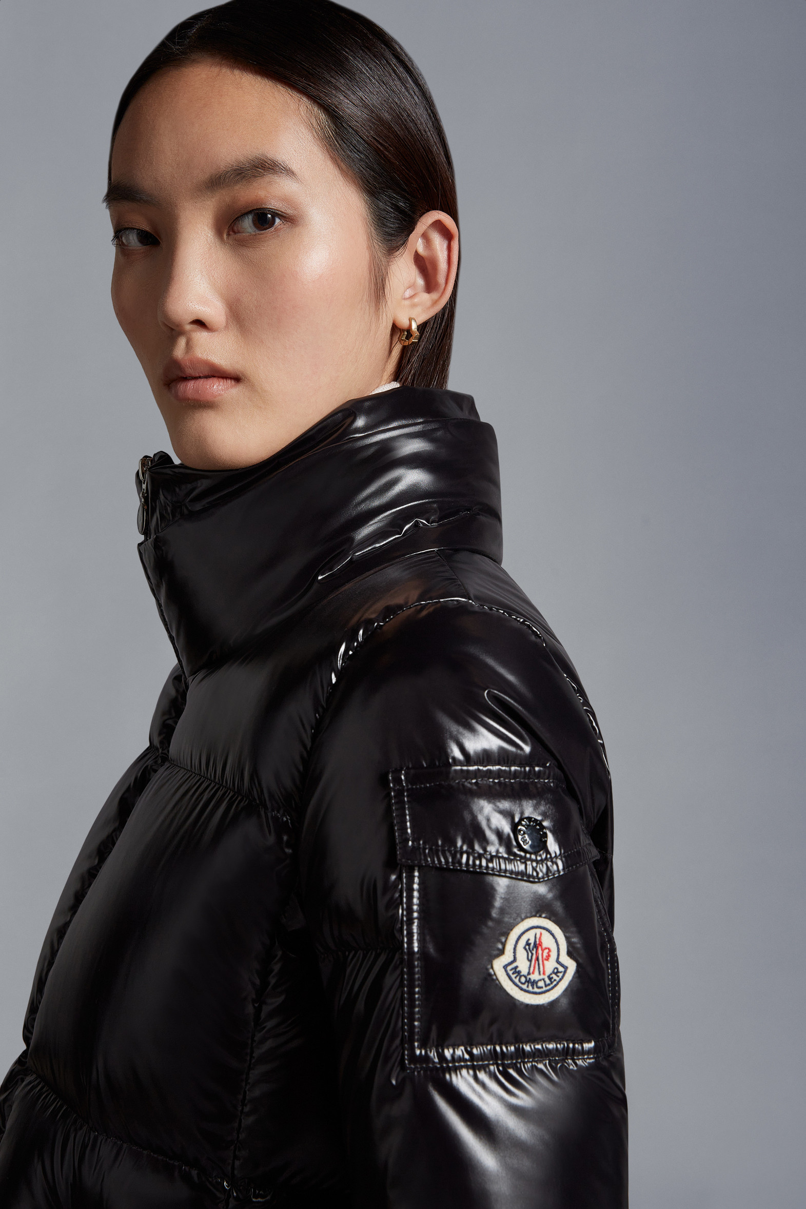 Black Vistule Short Down Jacket Short Down Jackets for Women Moncler DE