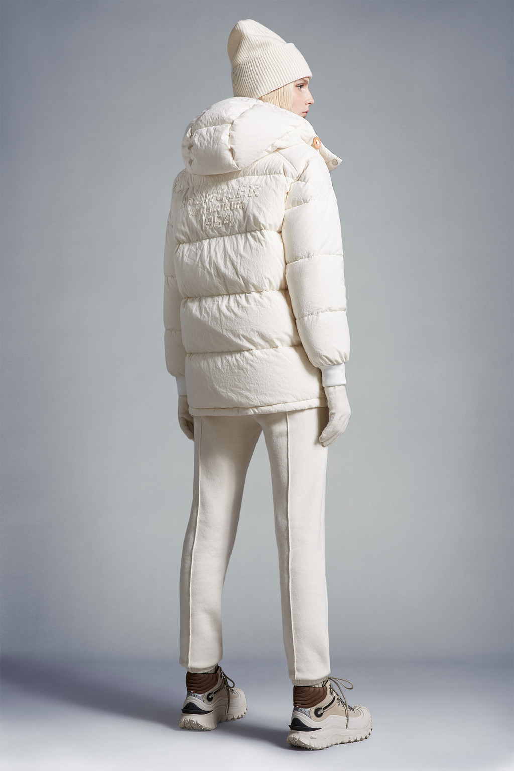 doudoune moncler femme avec ecriture