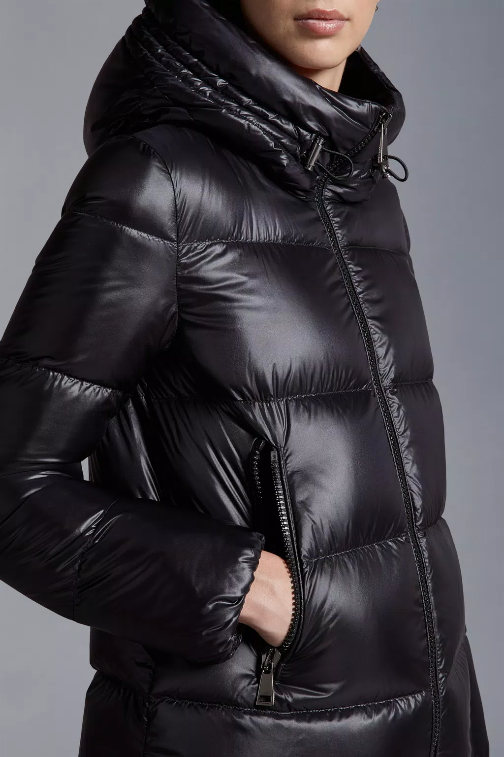 Black Seritte Short Down Jacket - Short Down Jackets for Women | Moncler US