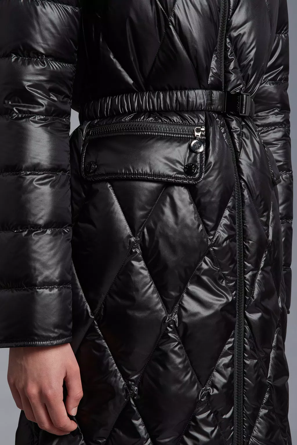 Black Serilong Long Down Jacket - Long Down Jackets for Women | Moncler DE