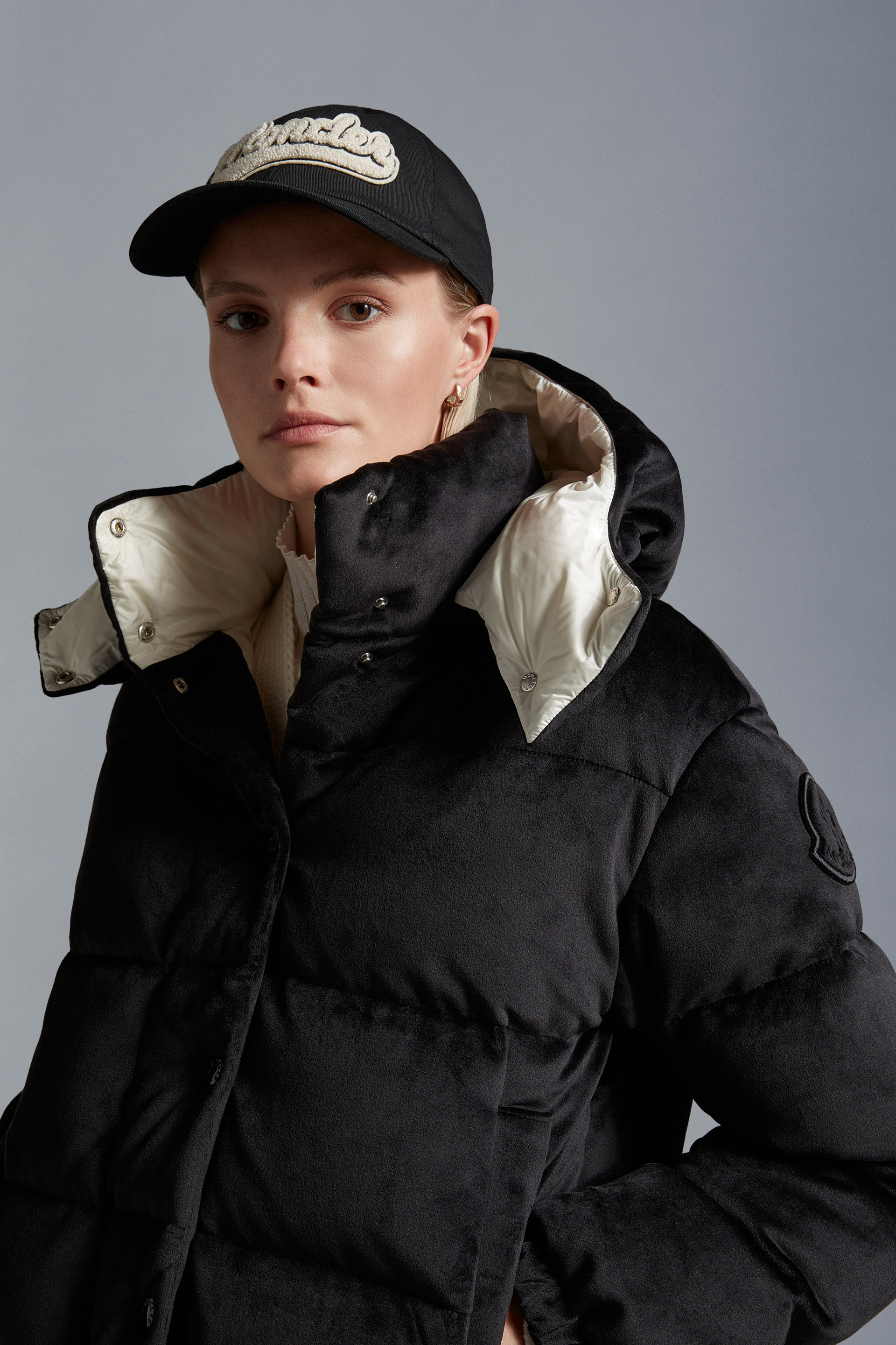 Moncler best sale puffer hat