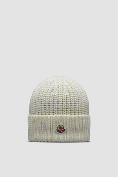 White moncler hot sale hat