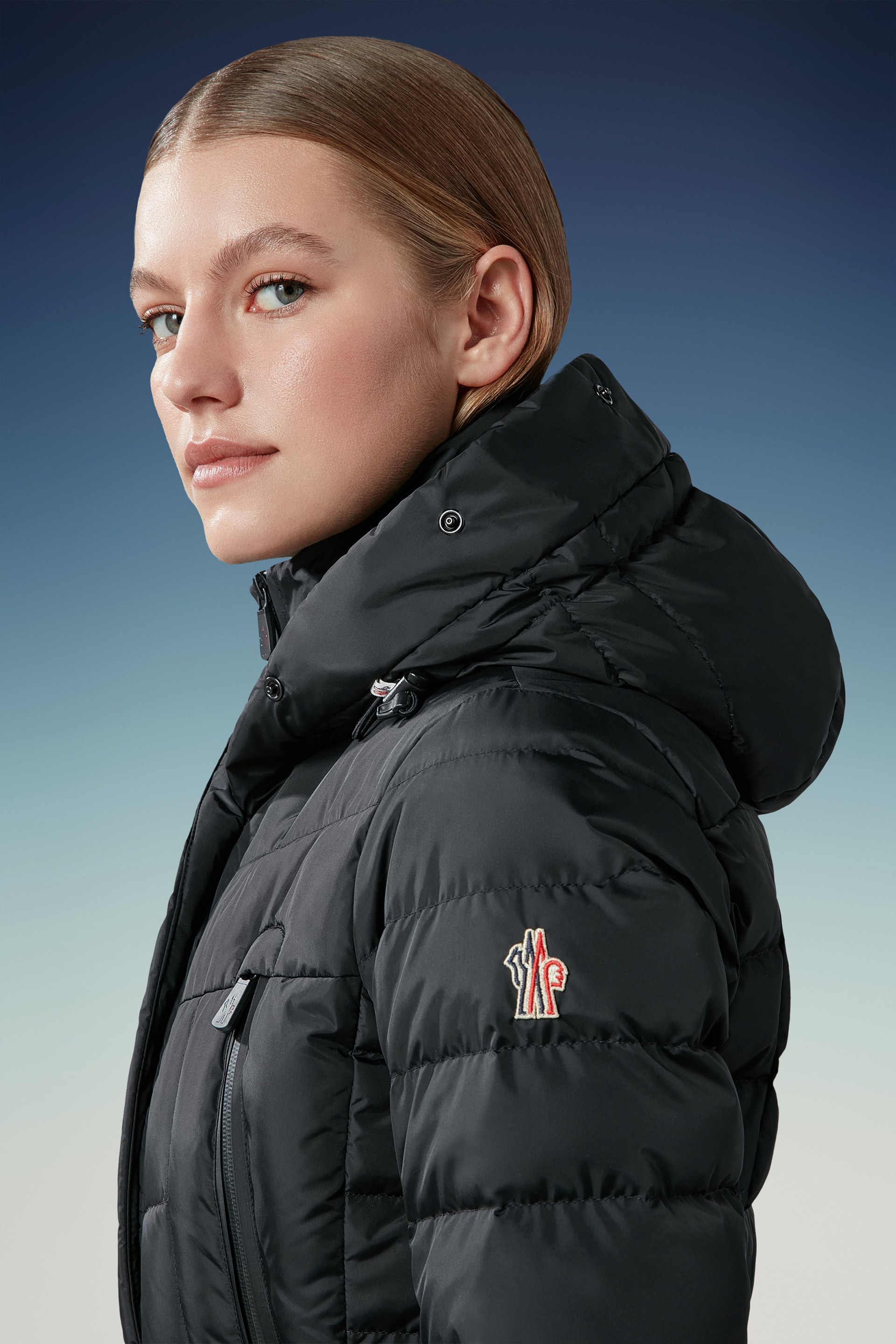 Womens Ski Jackets  Moncler Beverley Short Down Jacket Off White > Revalue  Global