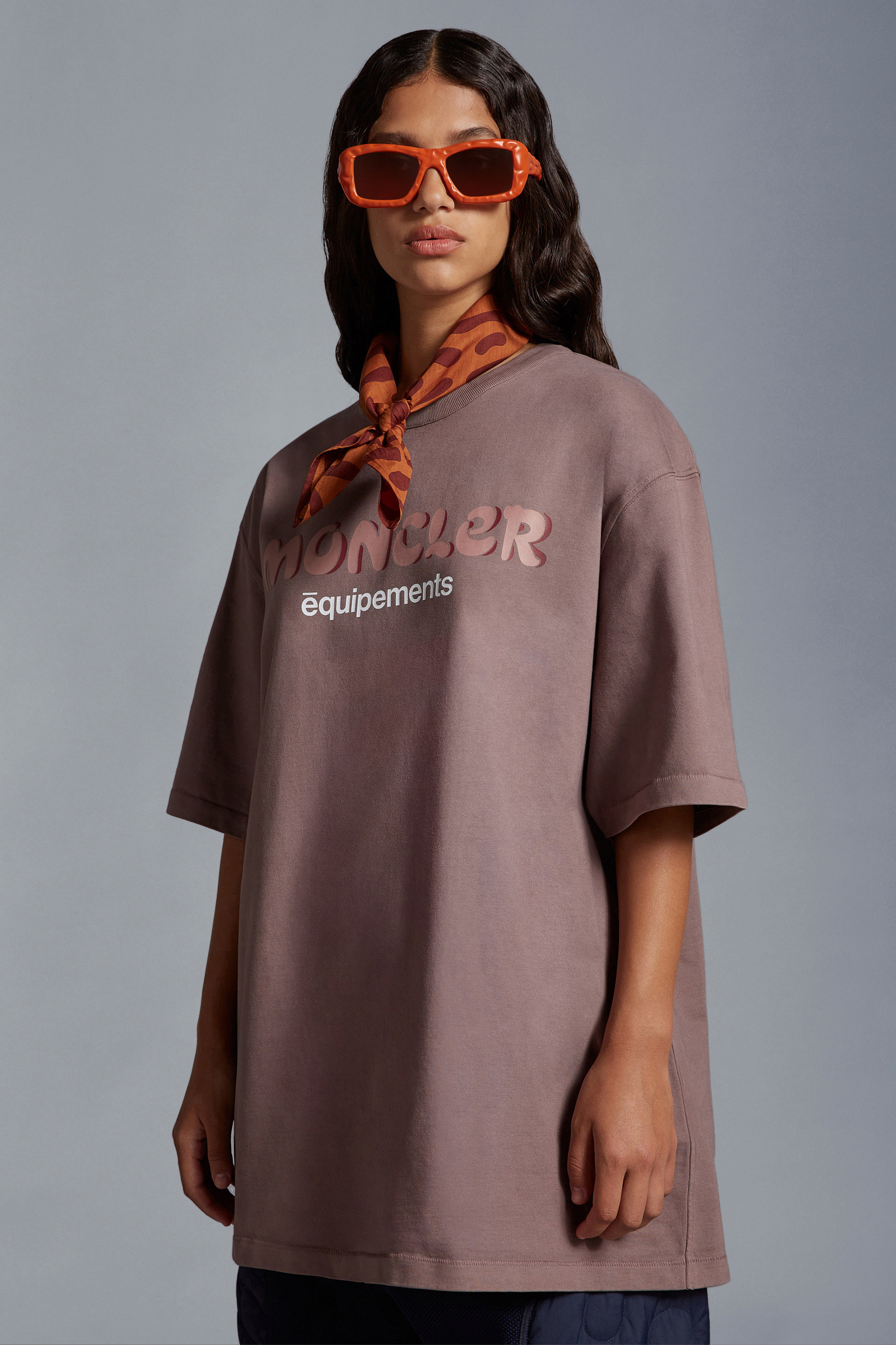 ライトピンク Tシャツ : Moncler x Salehe Bembury 向けの Genius