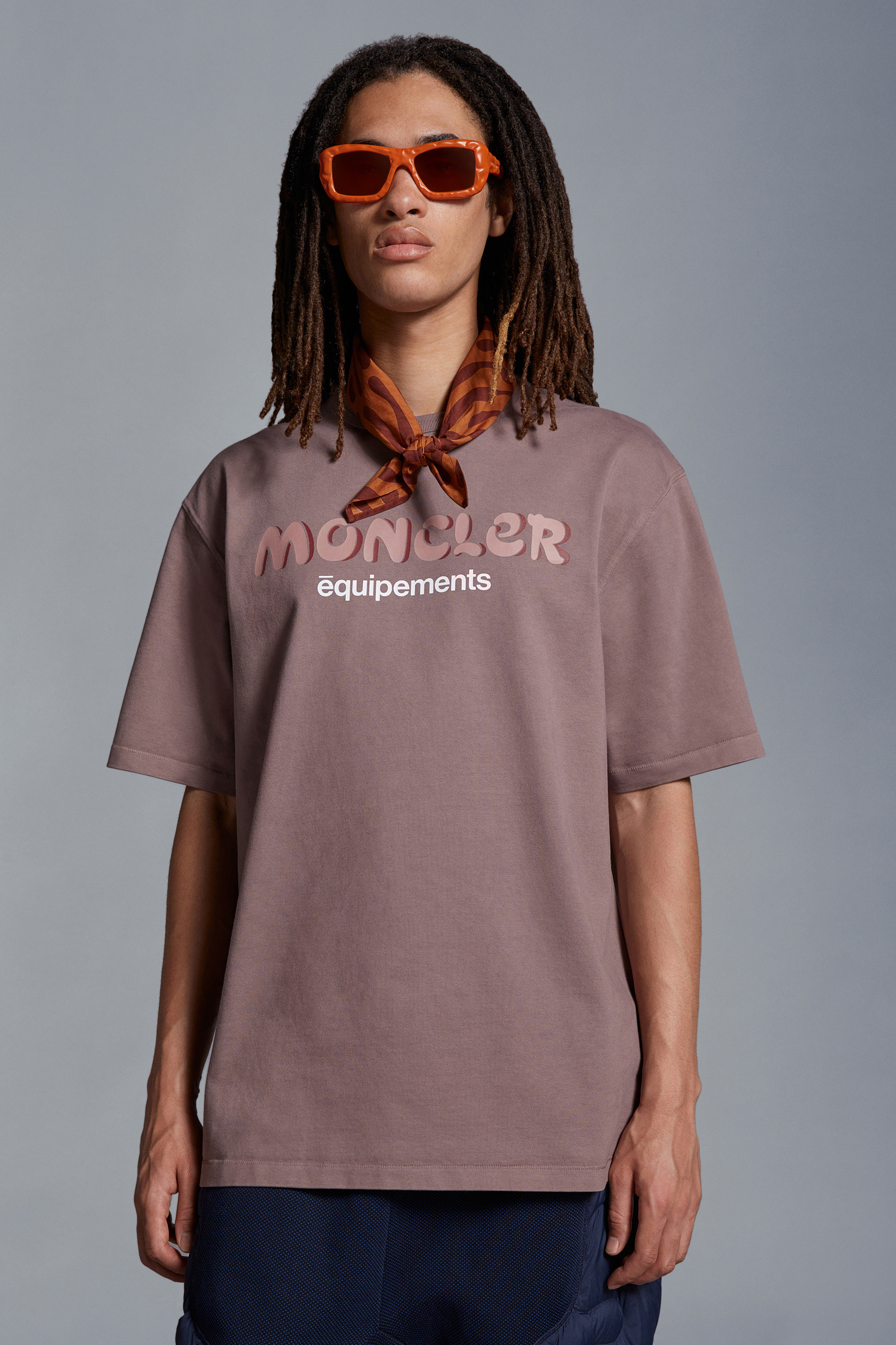 ライトピンク Tシャツ : Moncler x Salehe Bembury 向けの Genius