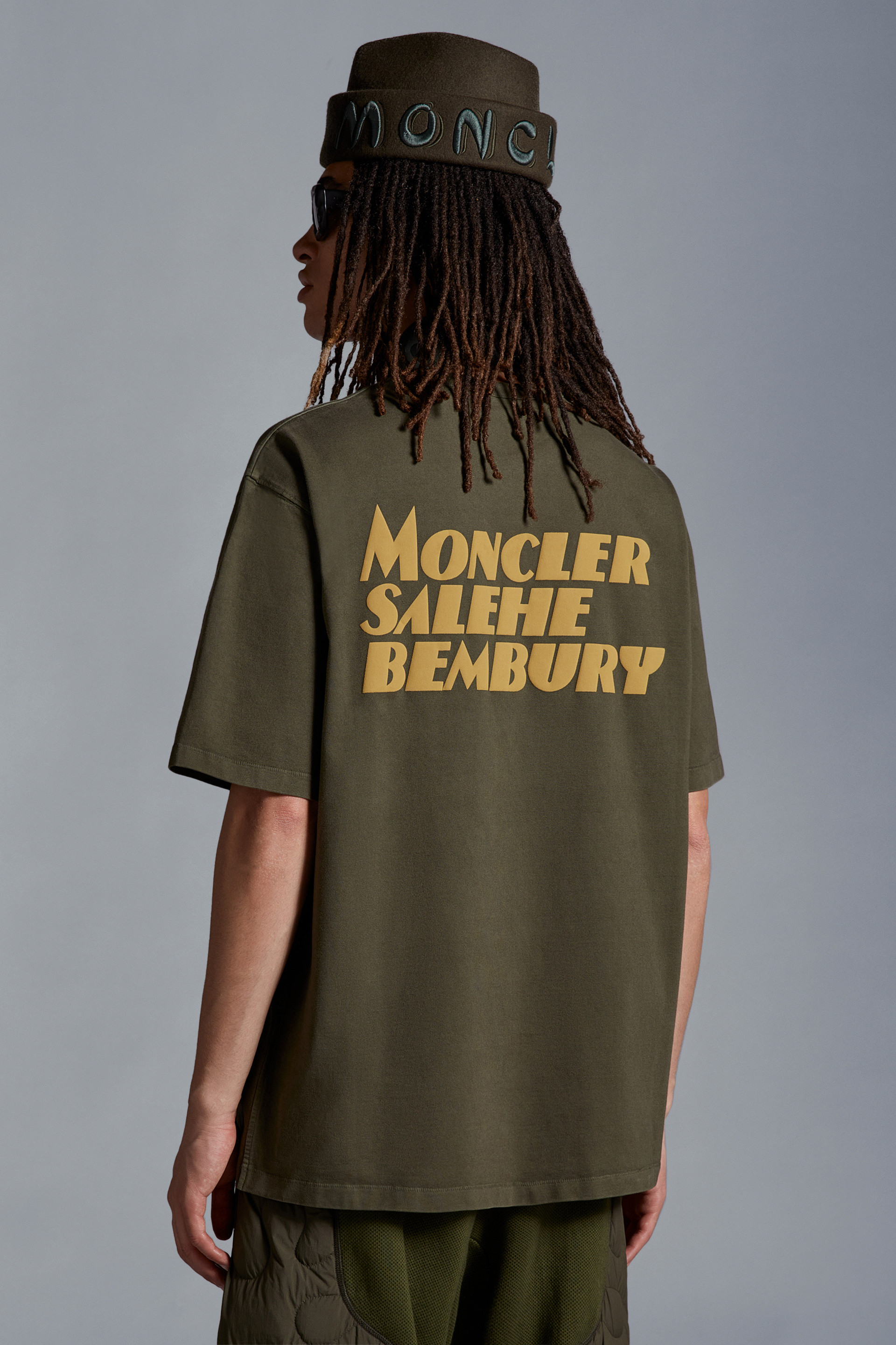 【超レア パリ直営購入】MONCLER バックプリント Tシャツ Mサイズ 黒