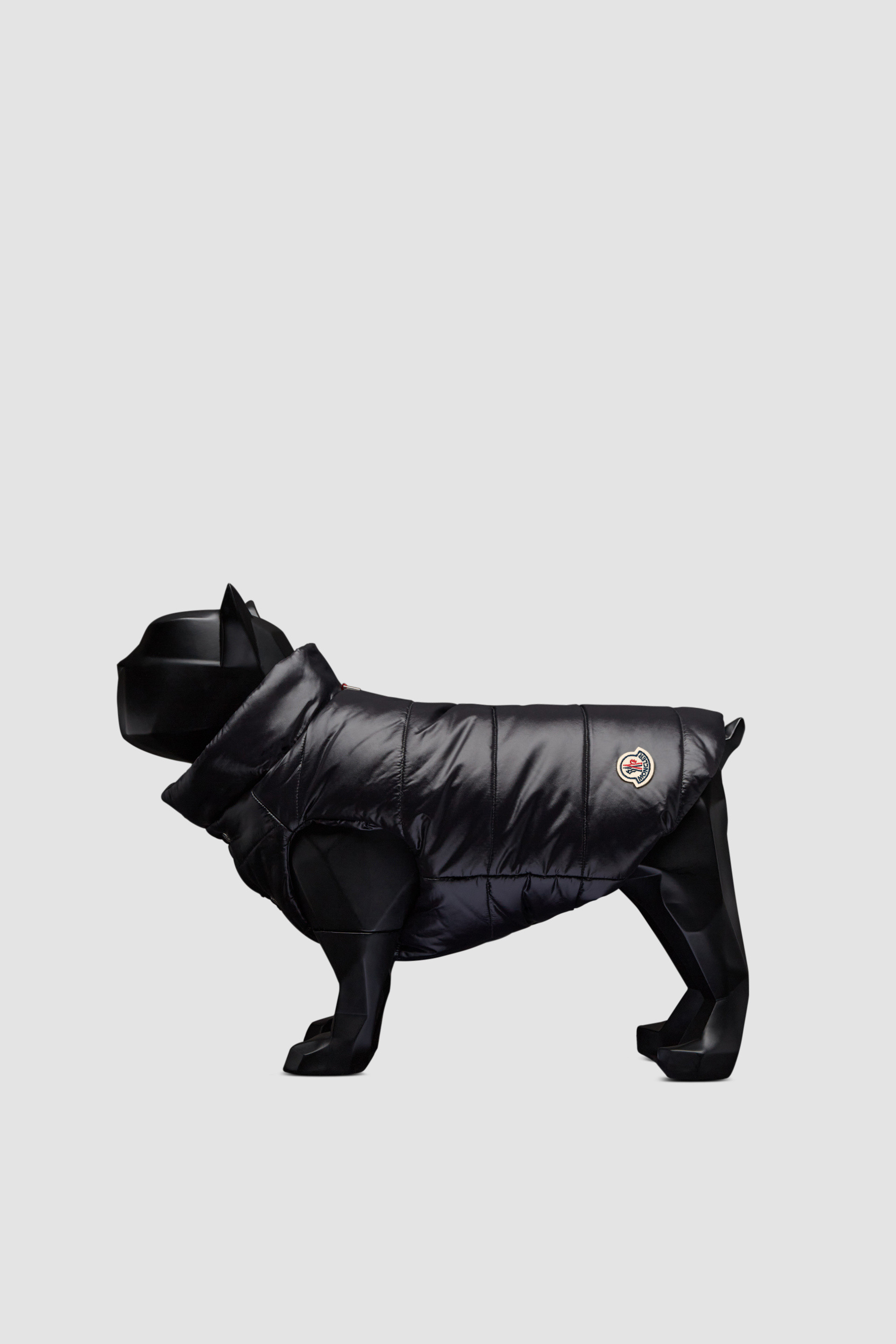 ブラック ドッグベスト : Moncler Poldo Dog Couture 向けの Special Projects | モンクレール