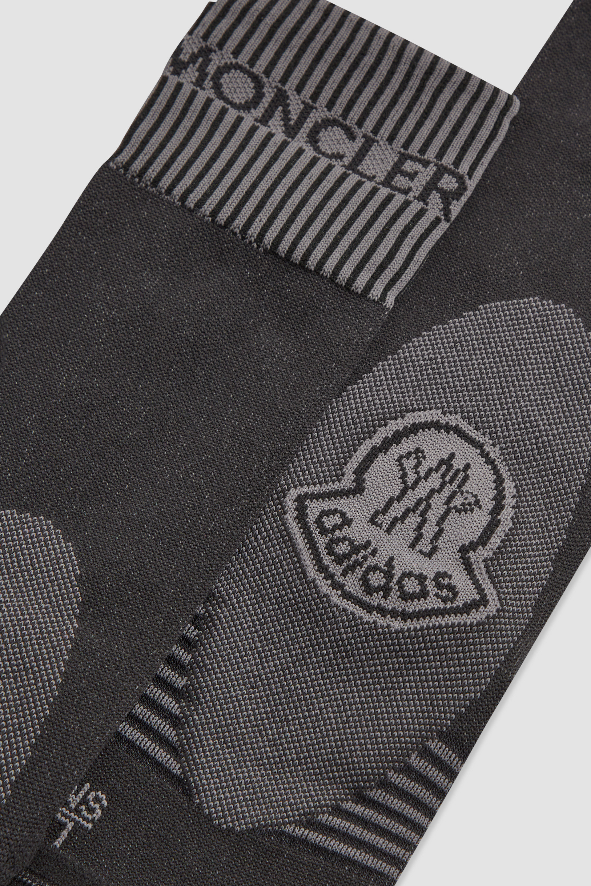 ブラック ソックス : Moncler x adidas Originals 向けの Genius