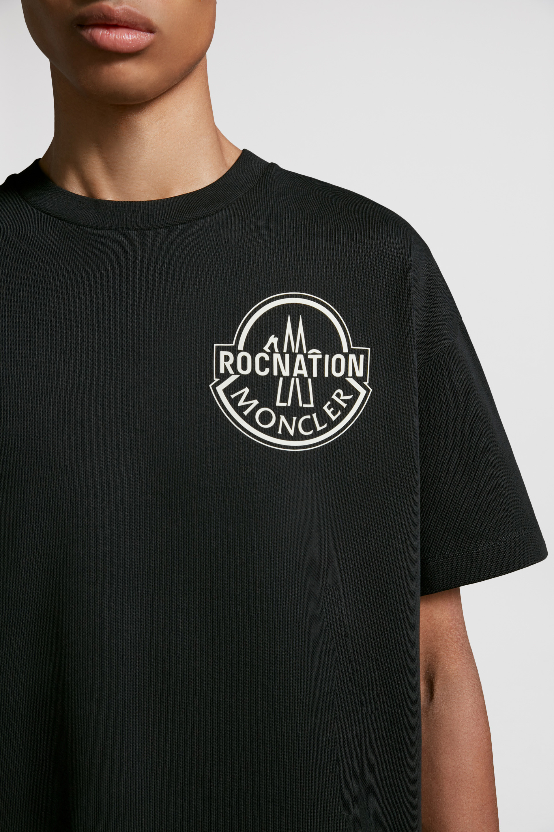 ☆MONCLER X ROC NATION BY JAY-Z ロゴ Tシャツ-