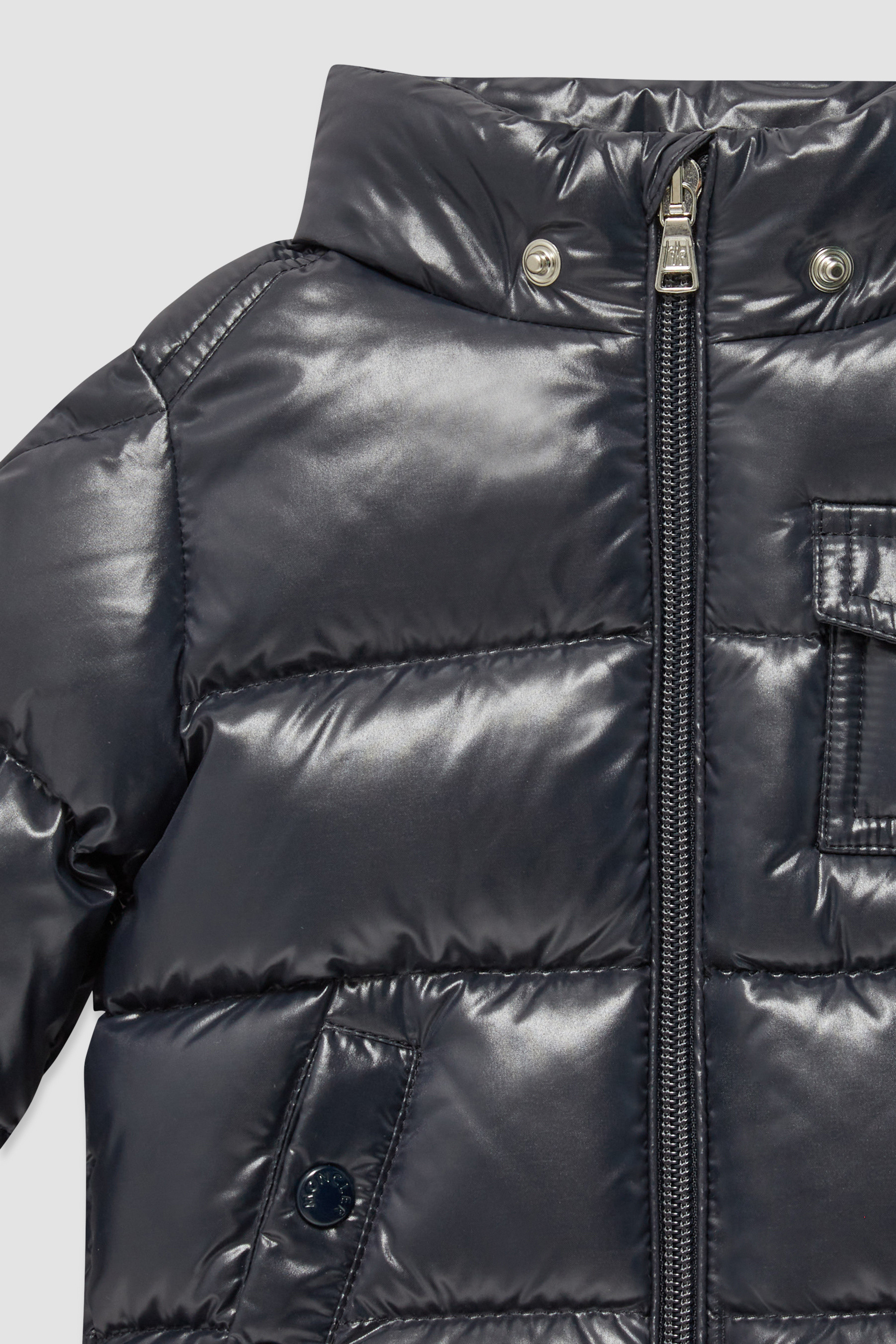 What are moncler 2025 jackets filled with