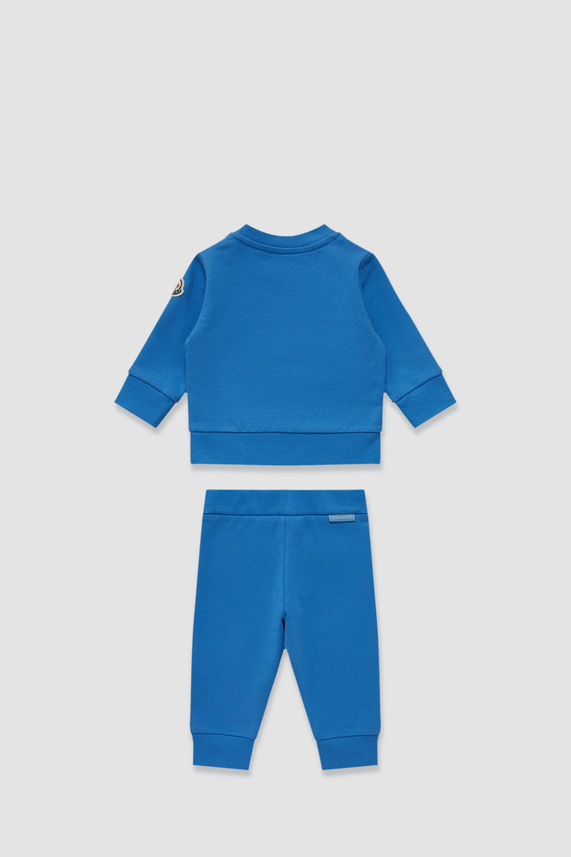 Moncler shop tracksuit junior