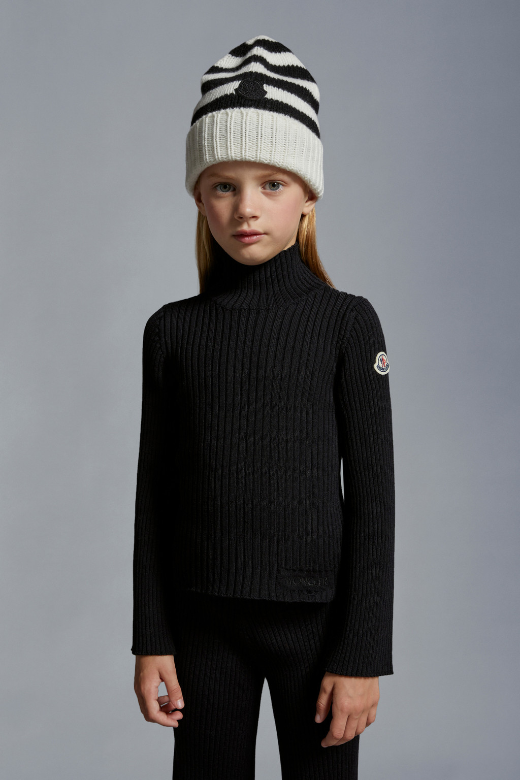 Pull réversible P-LAKE NOIR – School Rag Pull réversible P-LAKE NOIR – School Rag