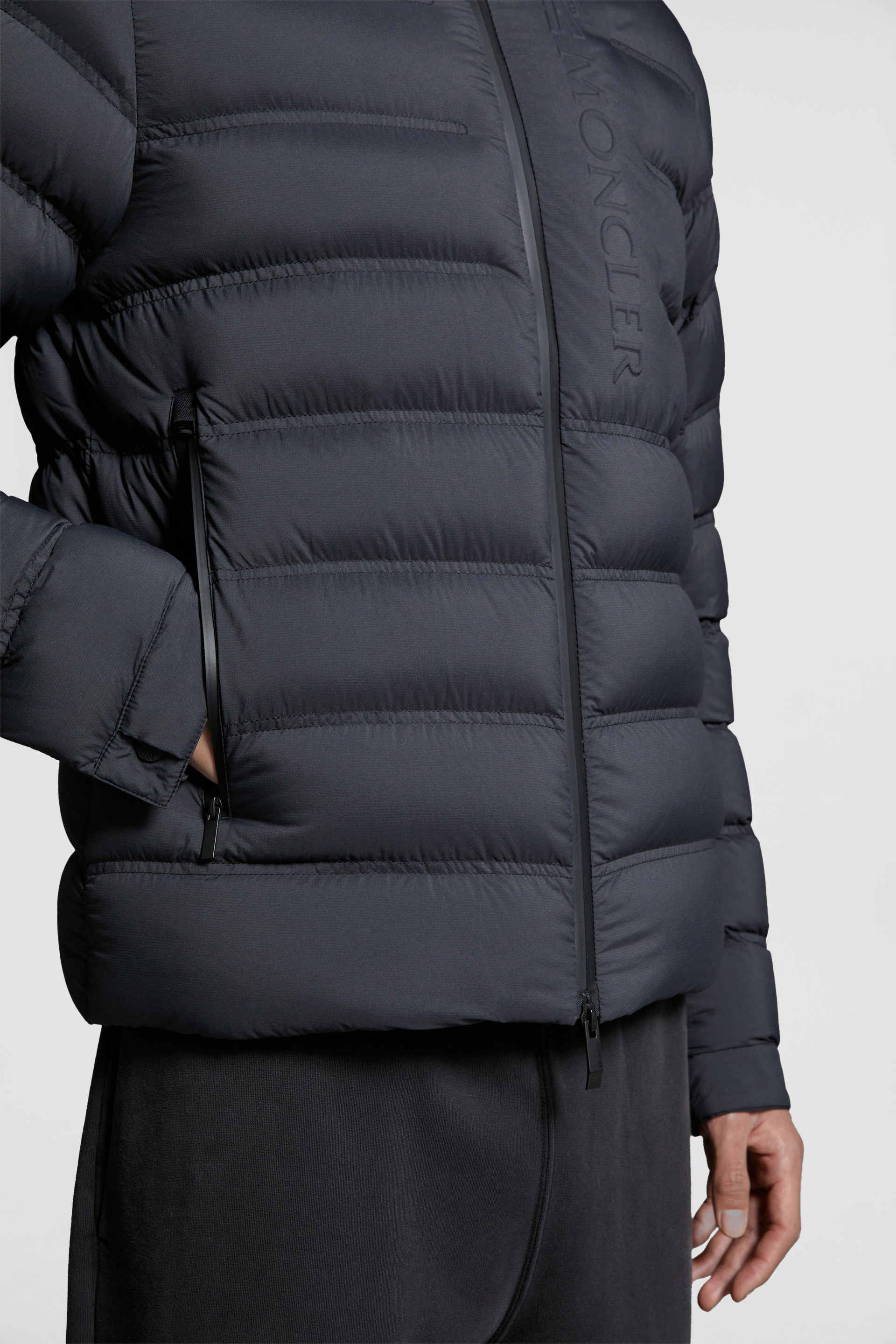 Moncler arree hot sale