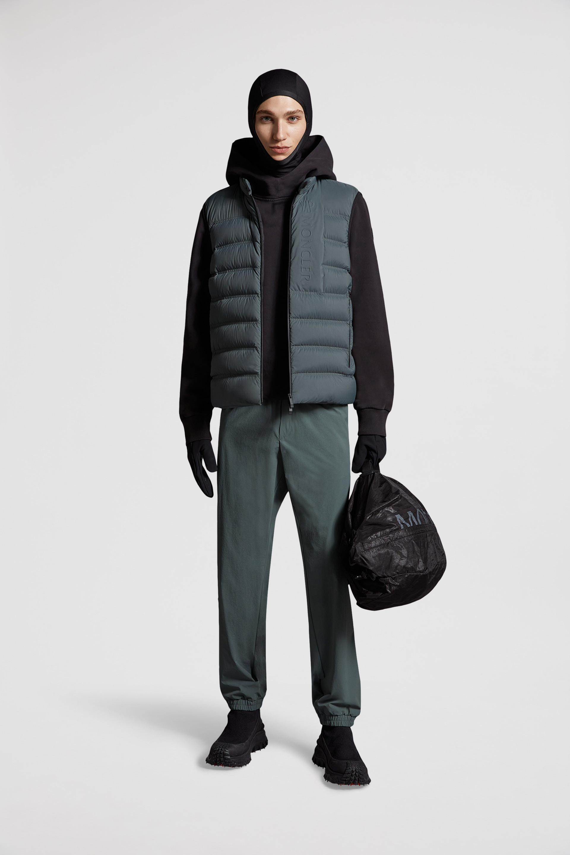 Doudoune sans manche outlet moncler homme pas cher