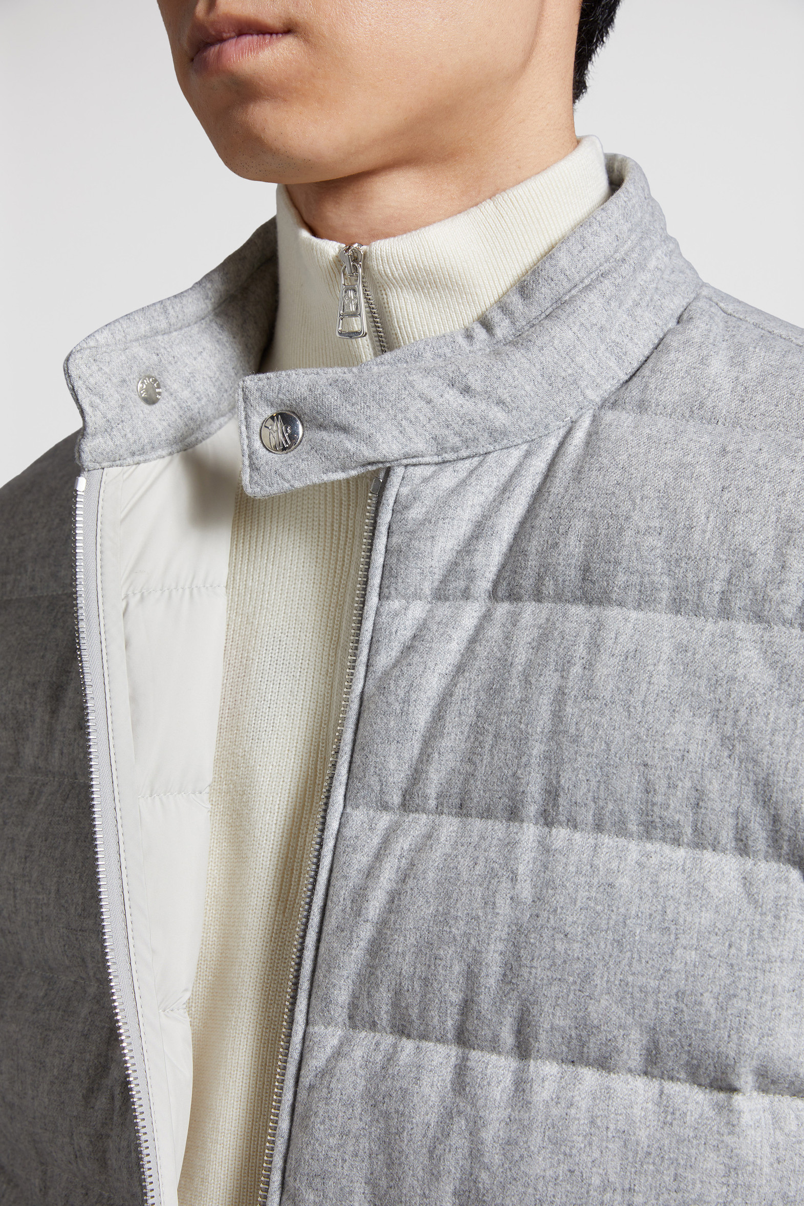 Astuccio in FELTRO. Grigio chiaro. Pochette porta trucco,porta penn