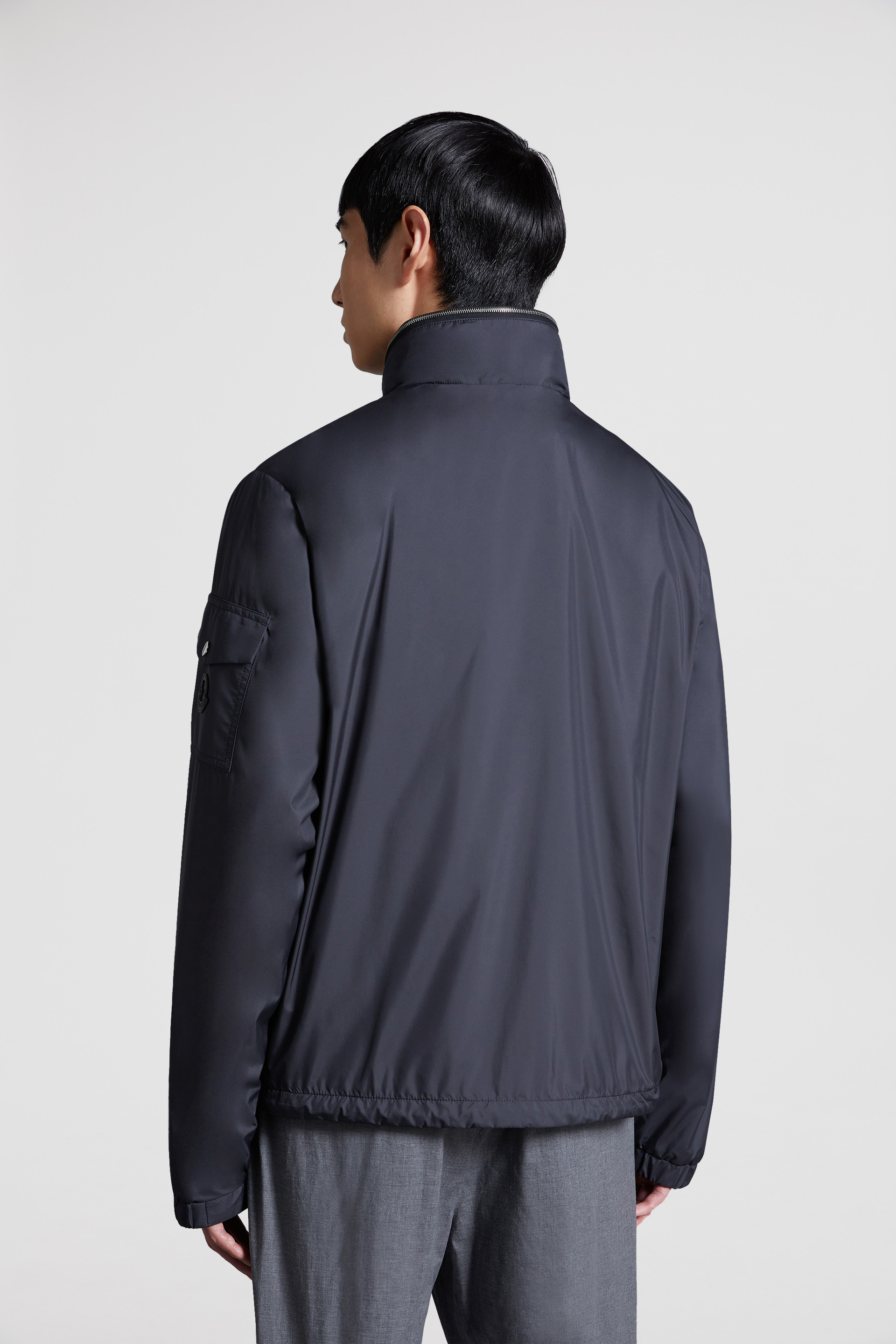黑色Ischiator男士拉出式兜帽夹克外套- 薄款外套&风衣for 男装| Moncler HK