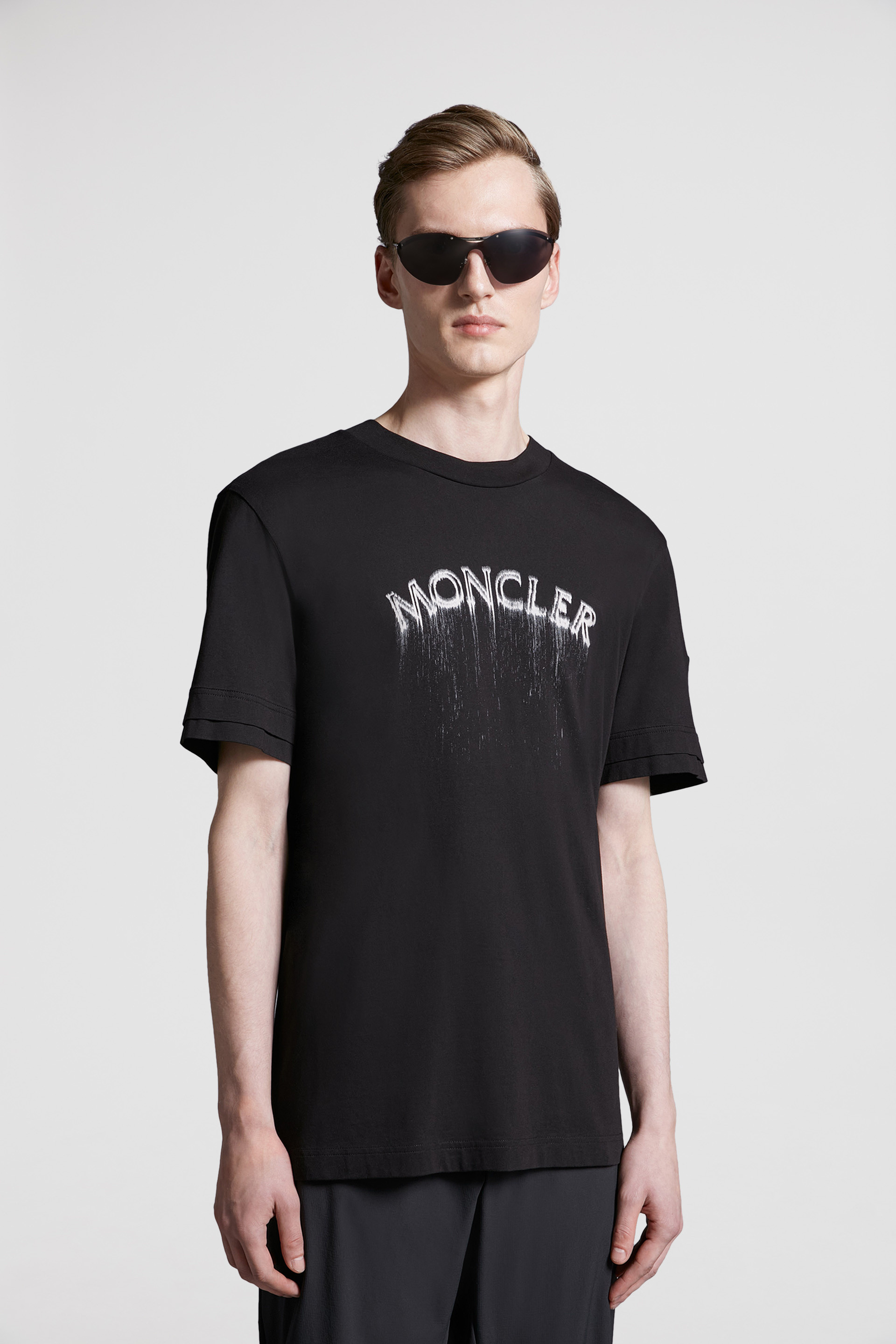 Mens moncler t shirt on sale black