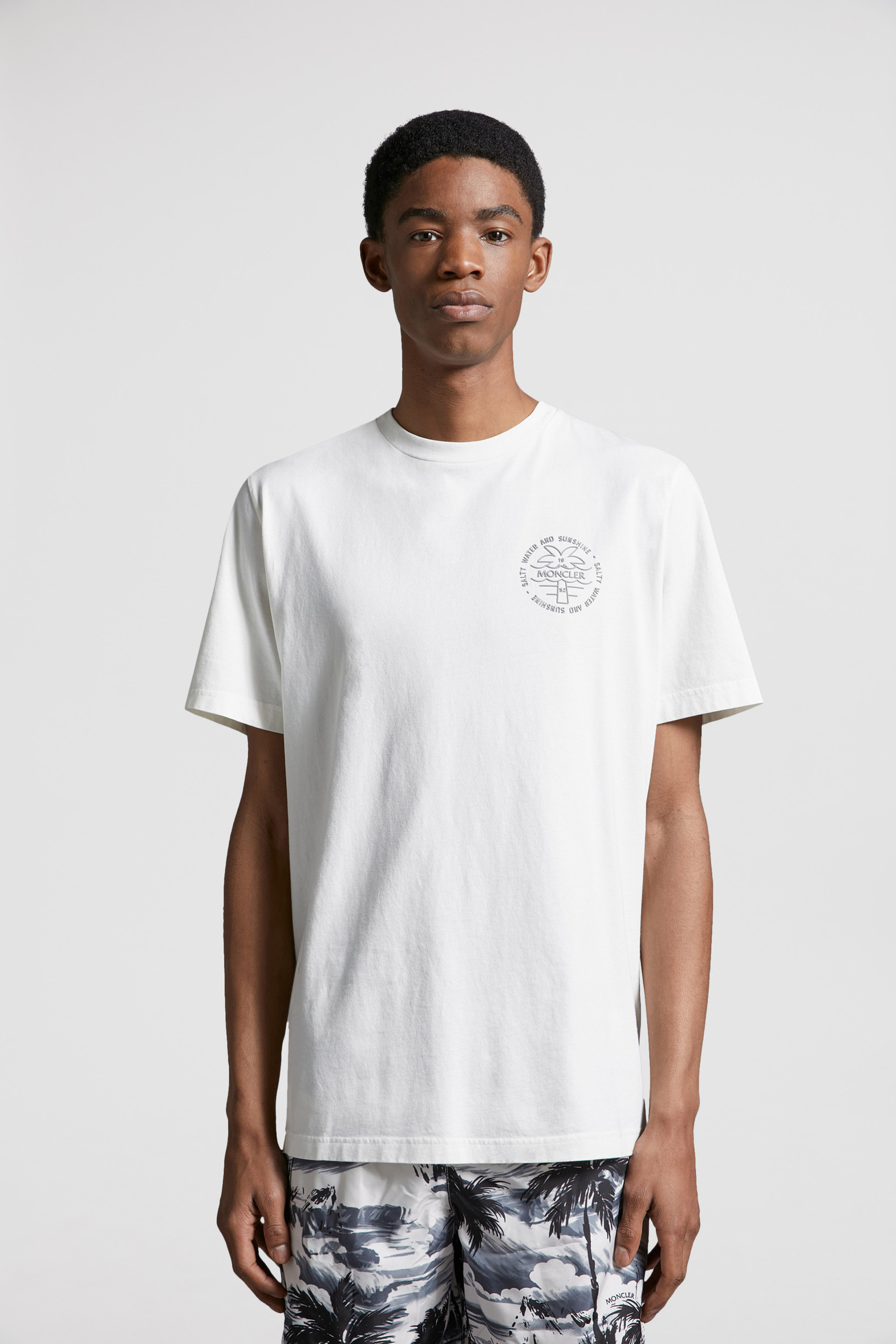 T-shirt ample rose avec "tête de tigre" et écriture, à manches courtes