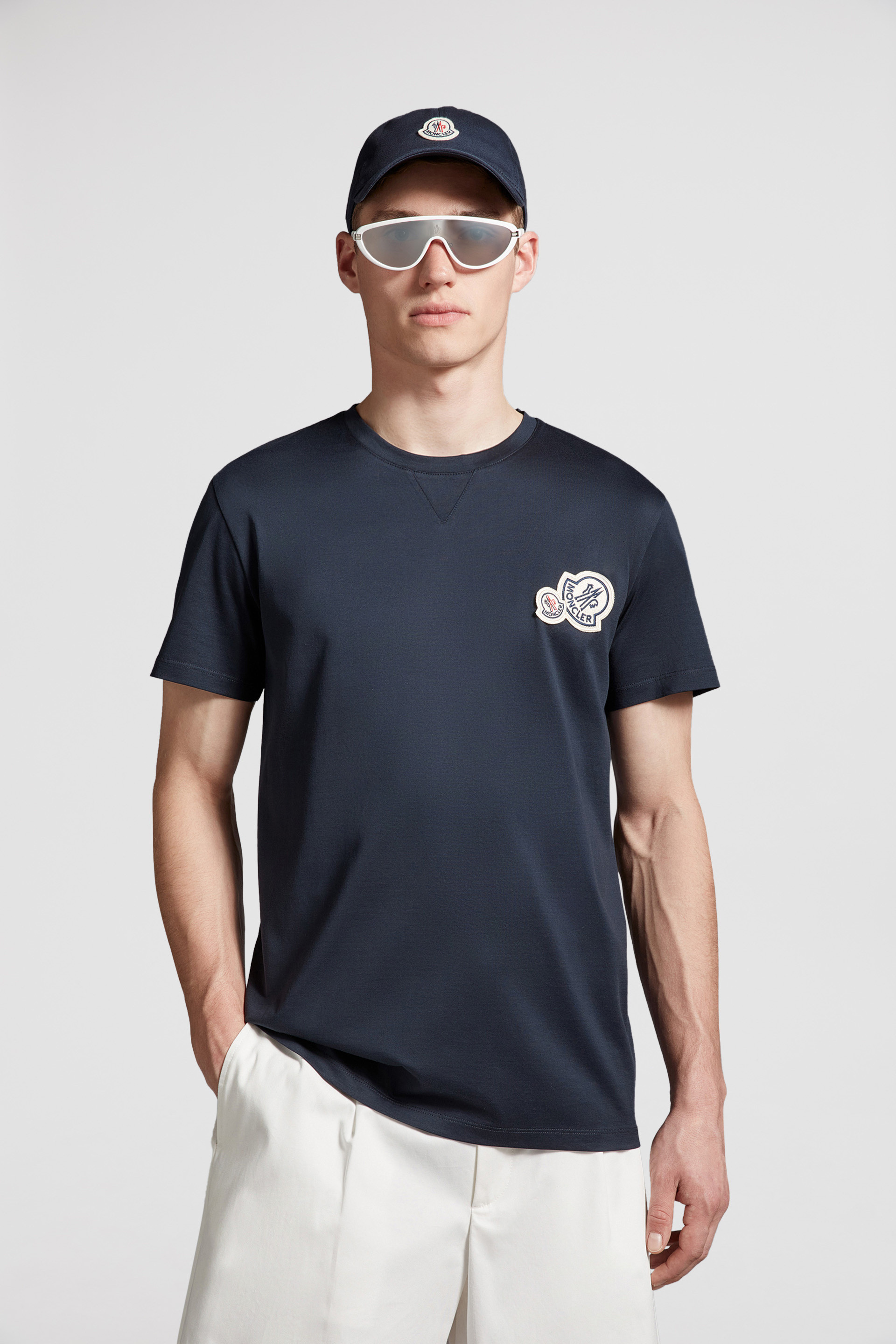 Navy blue moncler t 2024 shirt