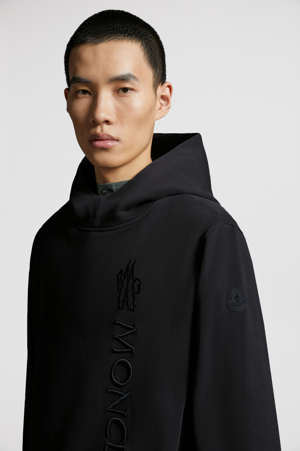 Black Embroidered Logo Hoodie Sweatshirts for Men Moncler US