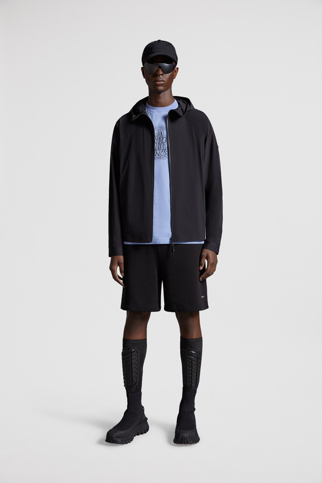 Trousers & Shorts for Men - Ready-To-Wear | Moncler AT