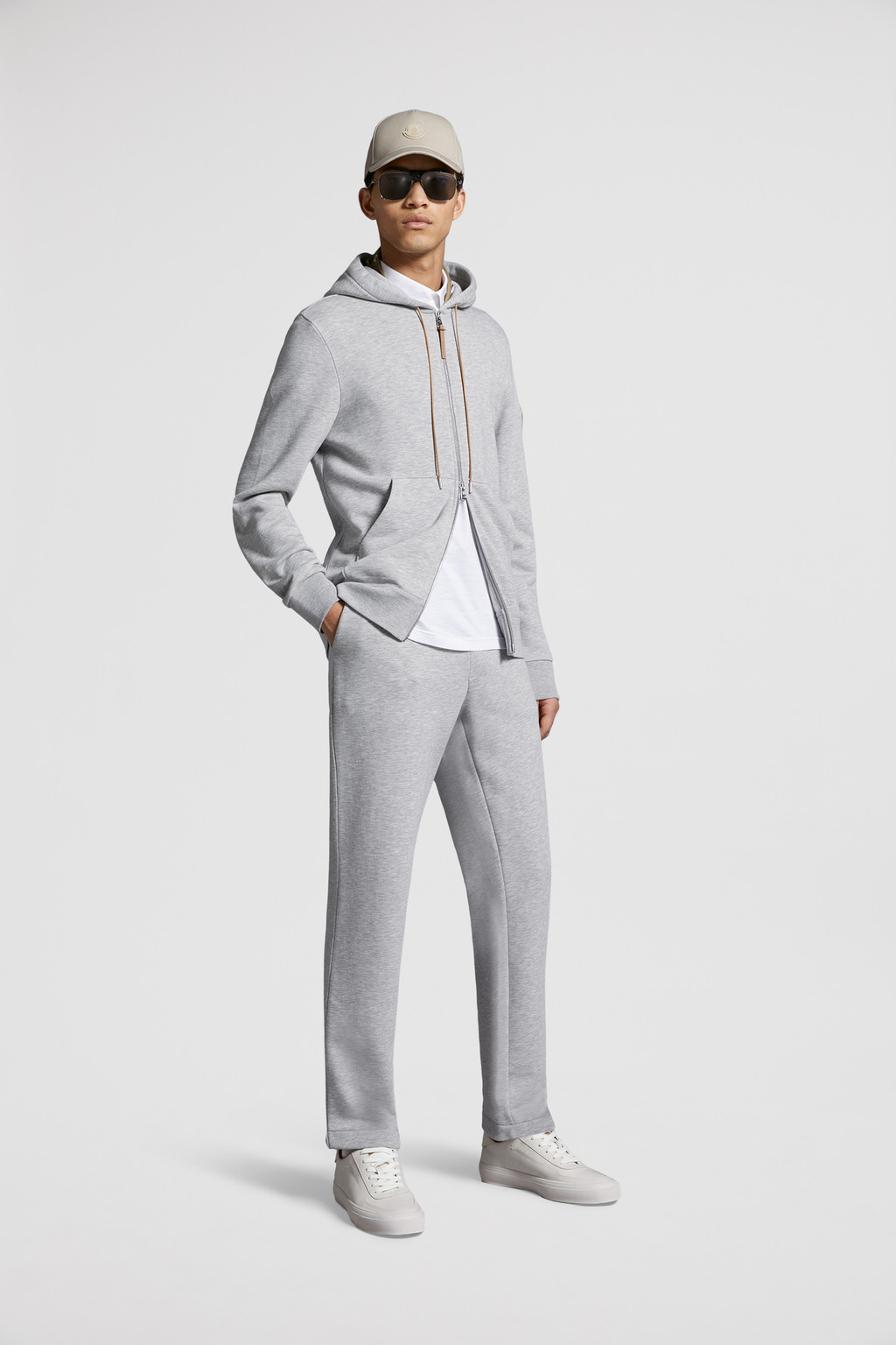 Trousers & Shorts for Men - Ready-To-Wear | Moncler AT