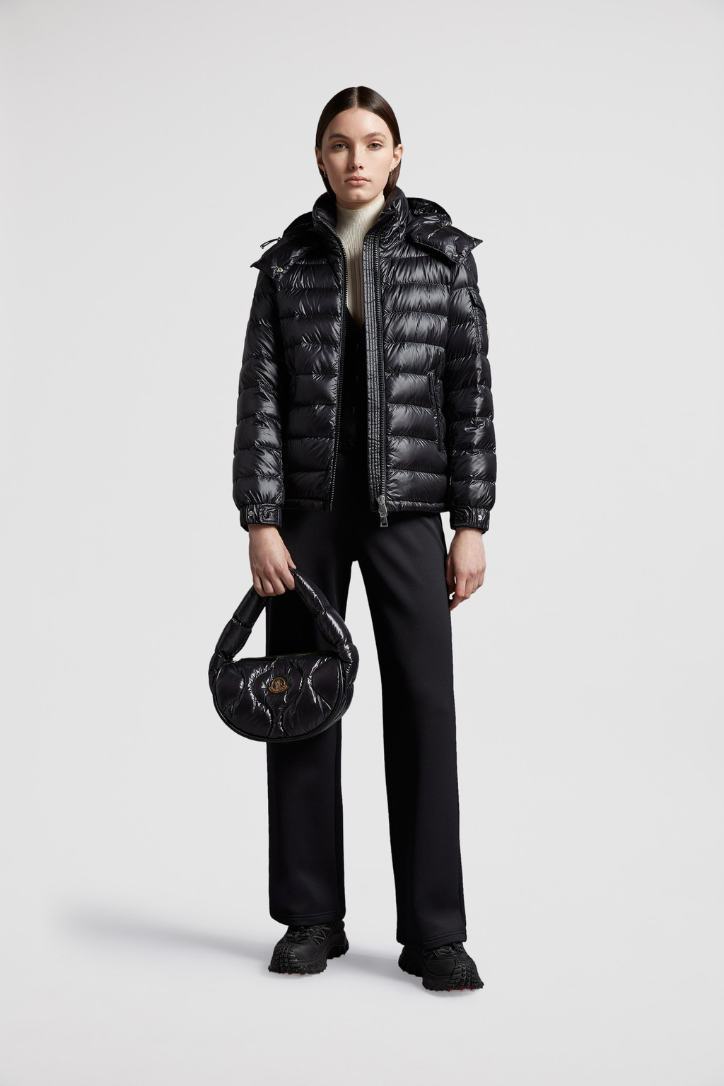 Short Down Jackets for Women - Outerwear | Moncler KR