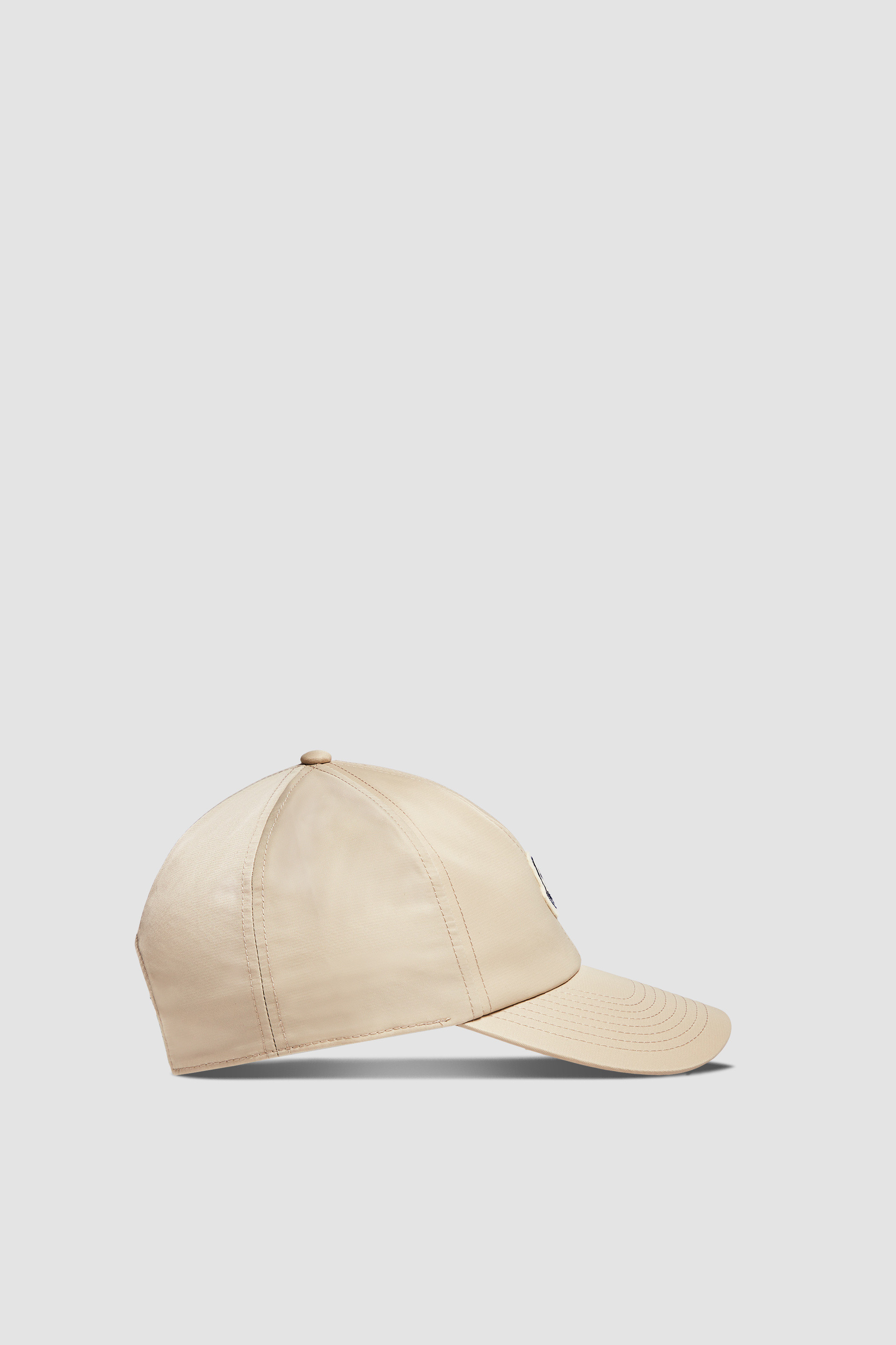 Bucket Hats, Beanies, Caps & Visors for Women | Moncler US