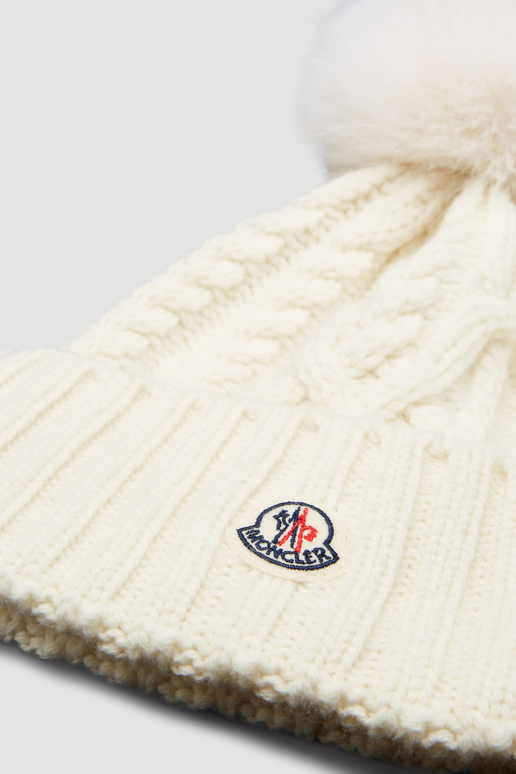 Bucket Hats, Beanies, Caps & Visors For Women | Moncler US