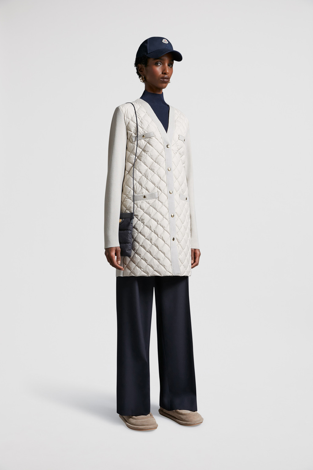 Moncler Cardigan in lana imbottito con logo I29549B00004 main image 1